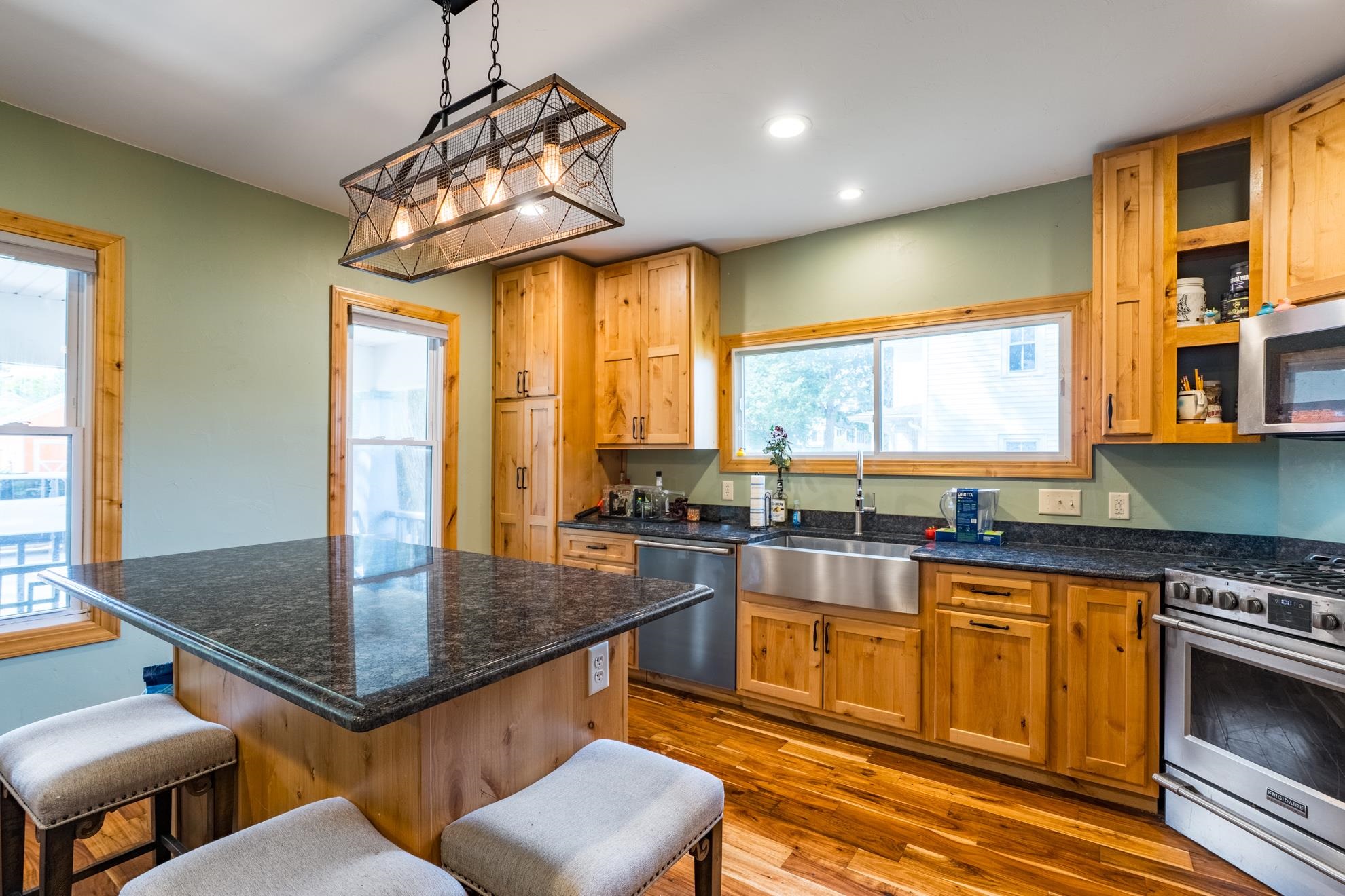 616 CHICAGO AVENUE, Wausau, Wisconsin 54403, 2 Bedrooms Bedrooms, ,2 BathroomsBathrooms,Multi-family,For Sale,616 CHICAGO AVENUE,22604559