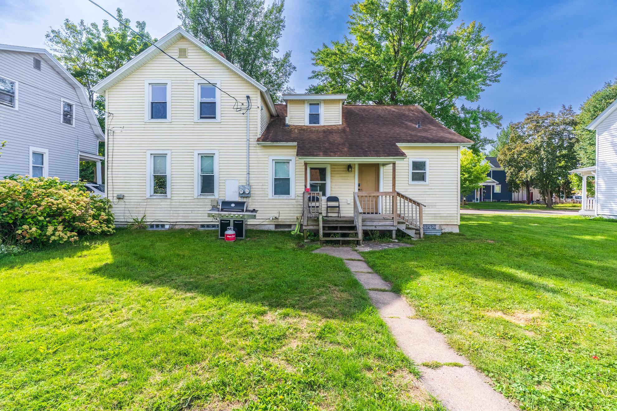 616 CHICAGO AVENUE, Wausau, Wisconsin 54403, 2 Bedrooms Bedrooms, ,2 BathroomsBathrooms,Multi-family,For Sale,616 CHICAGO AVENUE,22604559