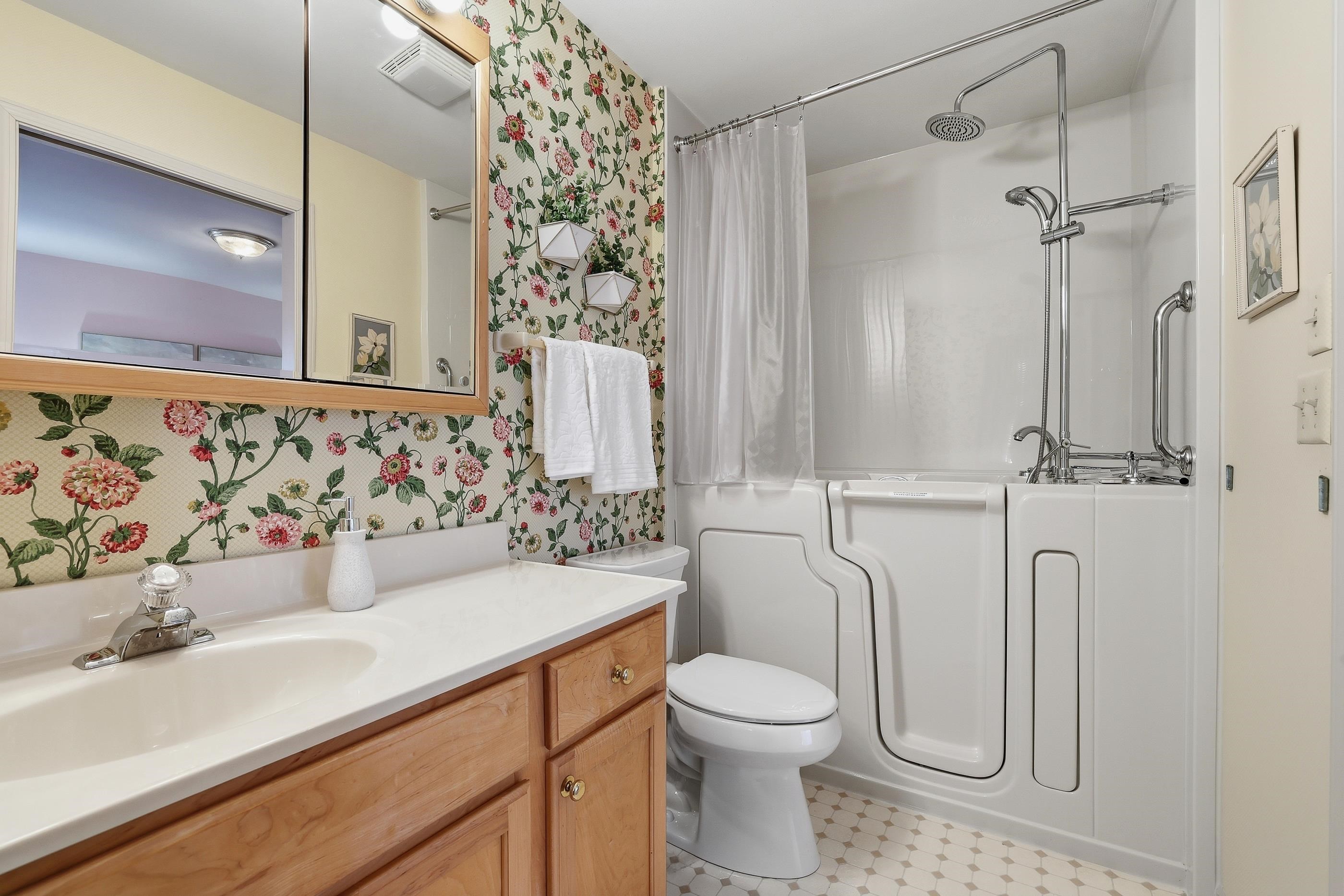 2619 SUNSET BOULEVARD, Stevens Point, Wisconsin 54481, 2 Bedrooms Bedrooms, ,2 BathroomsBathrooms,Residential,For Sale,2619 SUNSET BOULEVARD,22604562
