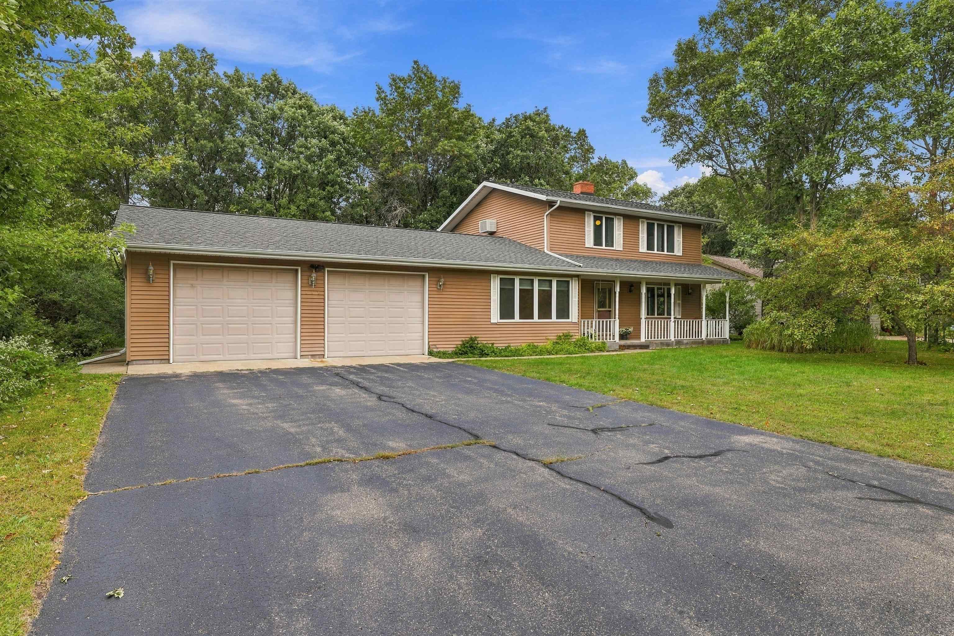 113 WALKINS COURT, Stevens Point, Wisconsin 54481, 2 Bedrooms Bedrooms, ,2 BathroomsBathrooms,Residential,For Sale,113 WALKINS COURT,22604568