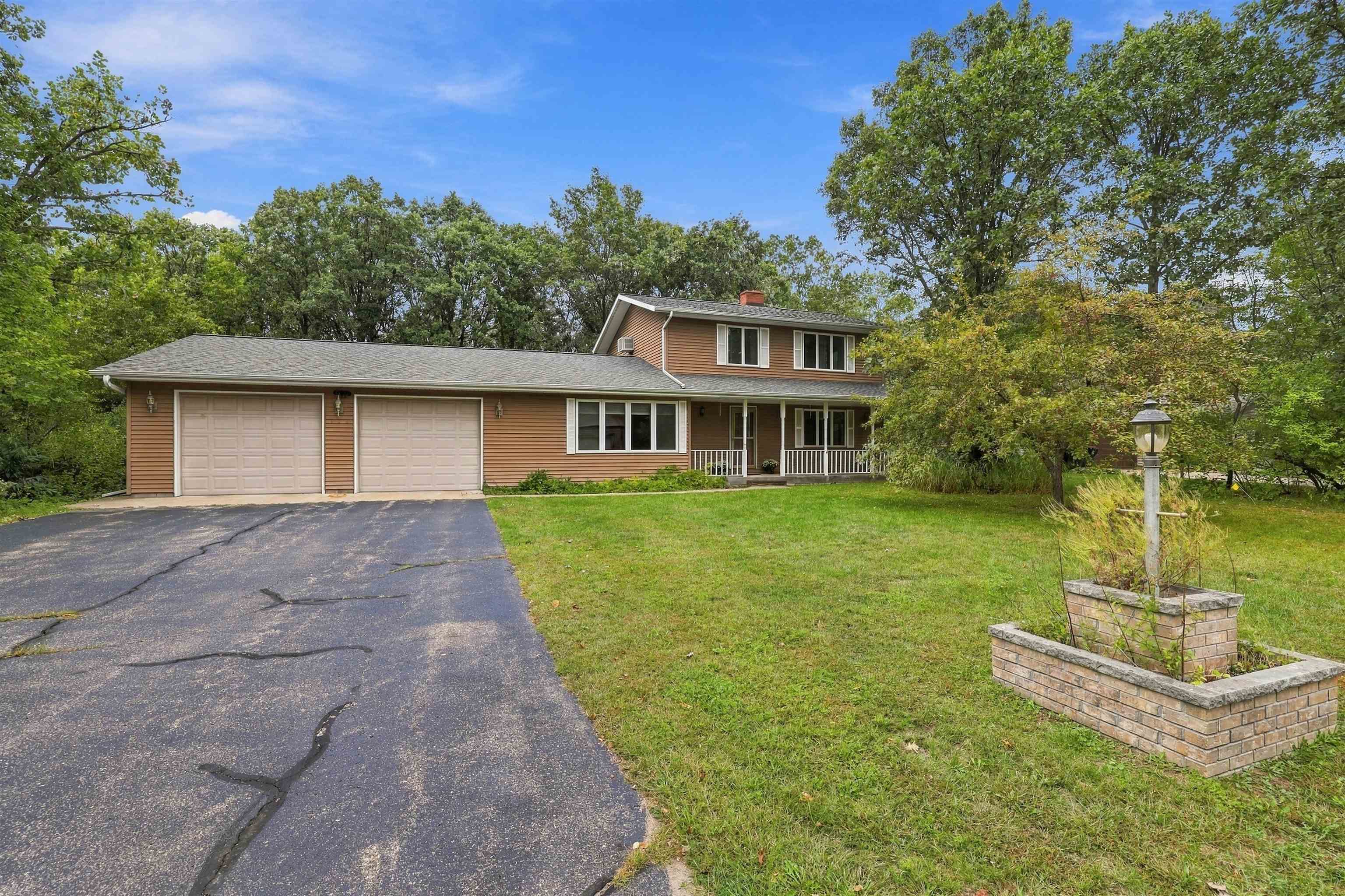 113 WALKINS COURT, Stevens Point, Wisconsin 54481, 2 Bedrooms Bedrooms, ,2 BathroomsBathrooms,Residential,For Sale,113 WALKINS COURT,22604568