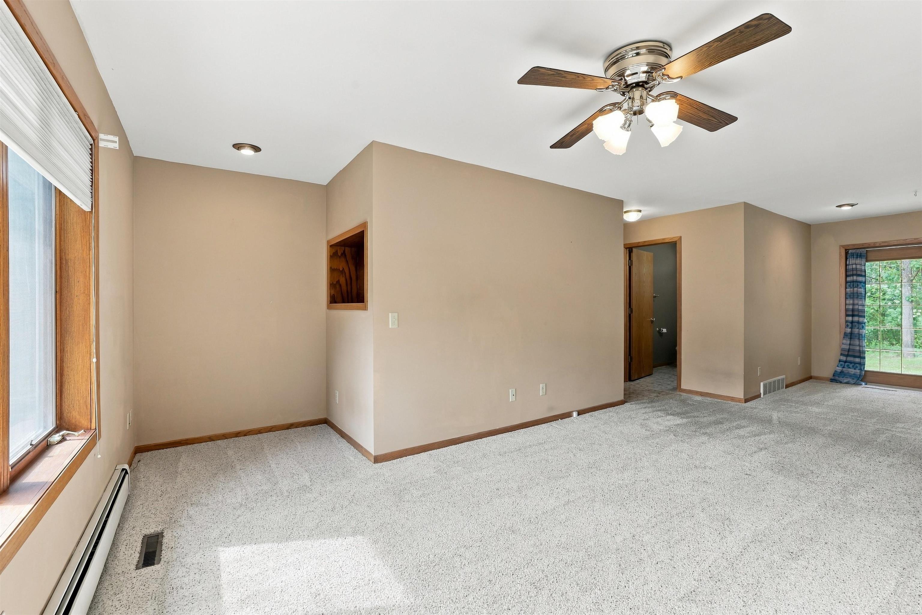 113 WALKINS COURT, Stevens Point, Wisconsin 54481, 2 Bedrooms Bedrooms, ,2 BathroomsBathrooms,Residential,For Sale,113 WALKINS COURT,22604568