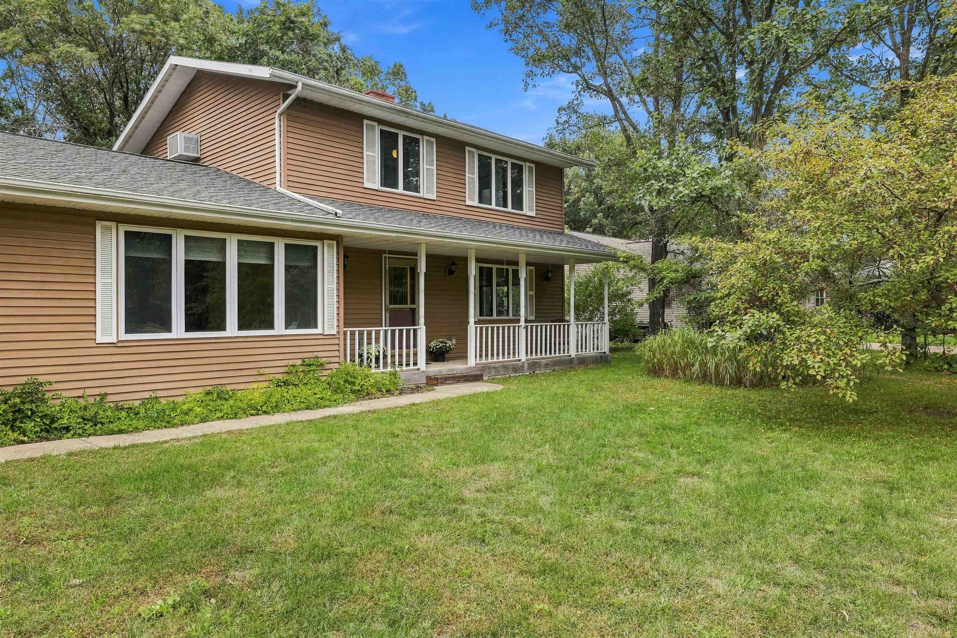 113 WALKINS COURT, Stevens Point, Wisconsin 54481, 2 Bedrooms Bedrooms, ,2 BathroomsBathrooms,Residential,For Sale,113 WALKINS COURT,22604568