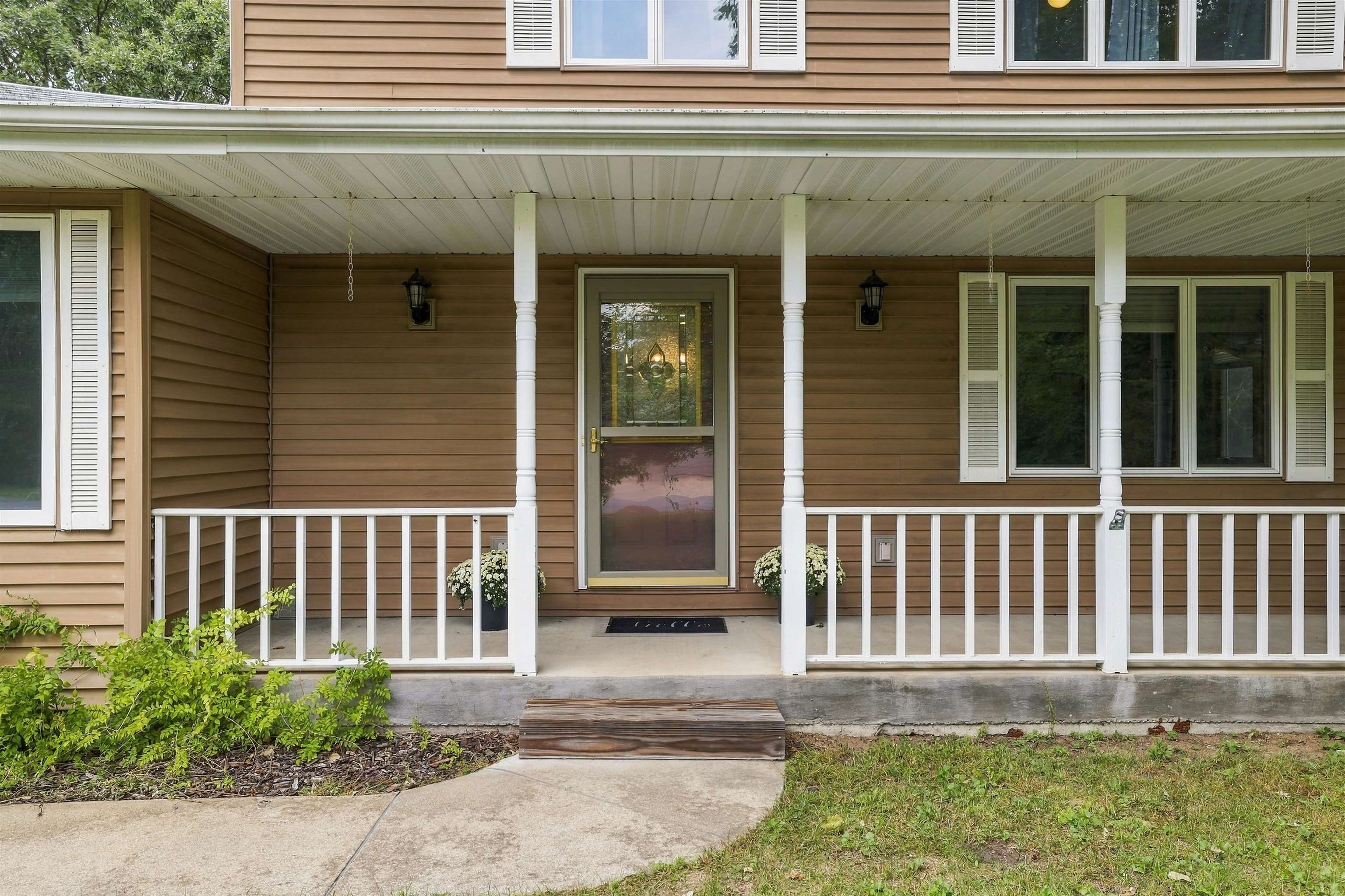 113 WALKINS COURT, Stevens Point, Wisconsin 54481, 2 Bedrooms Bedrooms, ,2 BathroomsBathrooms,Residential,For Sale,113 WALKINS COURT,22604568