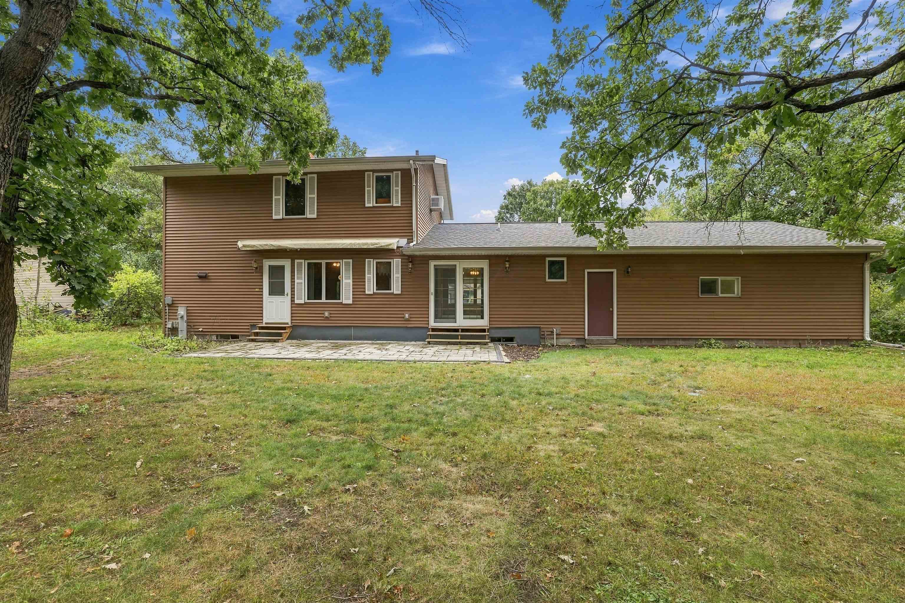 113 WALKINS COURT, Stevens Point, Wisconsin 54481, 2 Bedrooms Bedrooms, ,2 BathroomsBathrooms,Residential,For Sale,113 WALKINS COURT,22604568