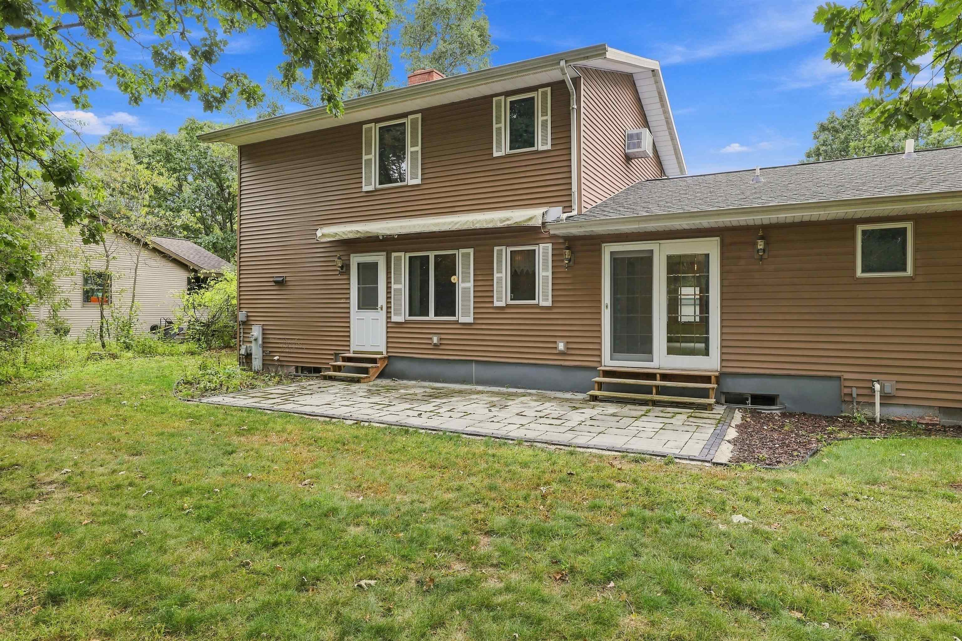 113 WALKINS COURT, Stevens Point, Wisconsin 54481, 2 Bedrooms Bedrooms, ,2 BathroomsBathrooms,Residential,For Sale,113 WALKINS COURT,22604568