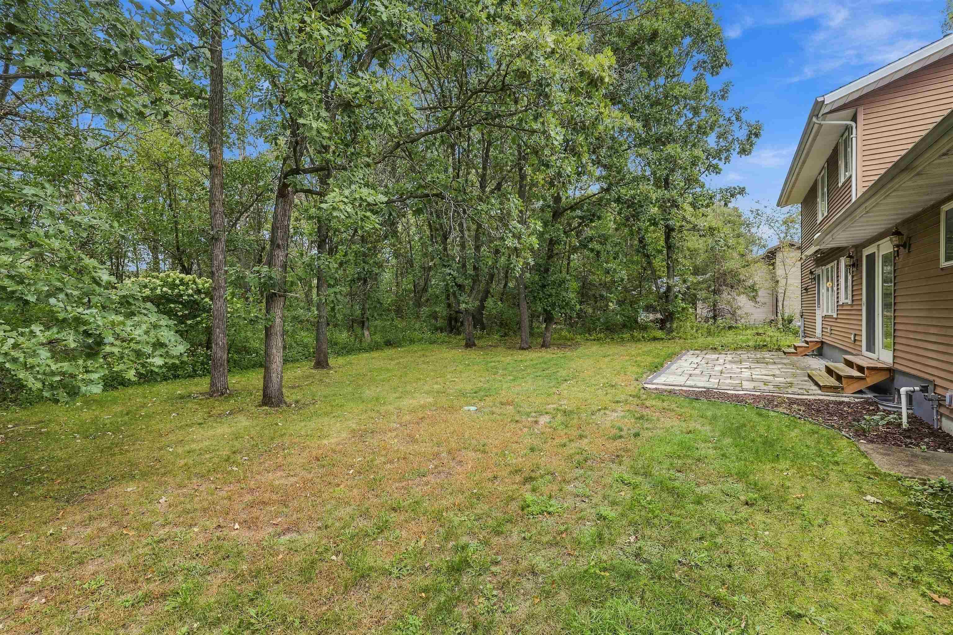 113 WALKINS COURT, Stevens Point, Wisconsin 54481, 2 Bedrooms Bedrooms, ,2 BathroomsBathrooms,Residential,For Sale,113 WALKINS COURT,22604568
