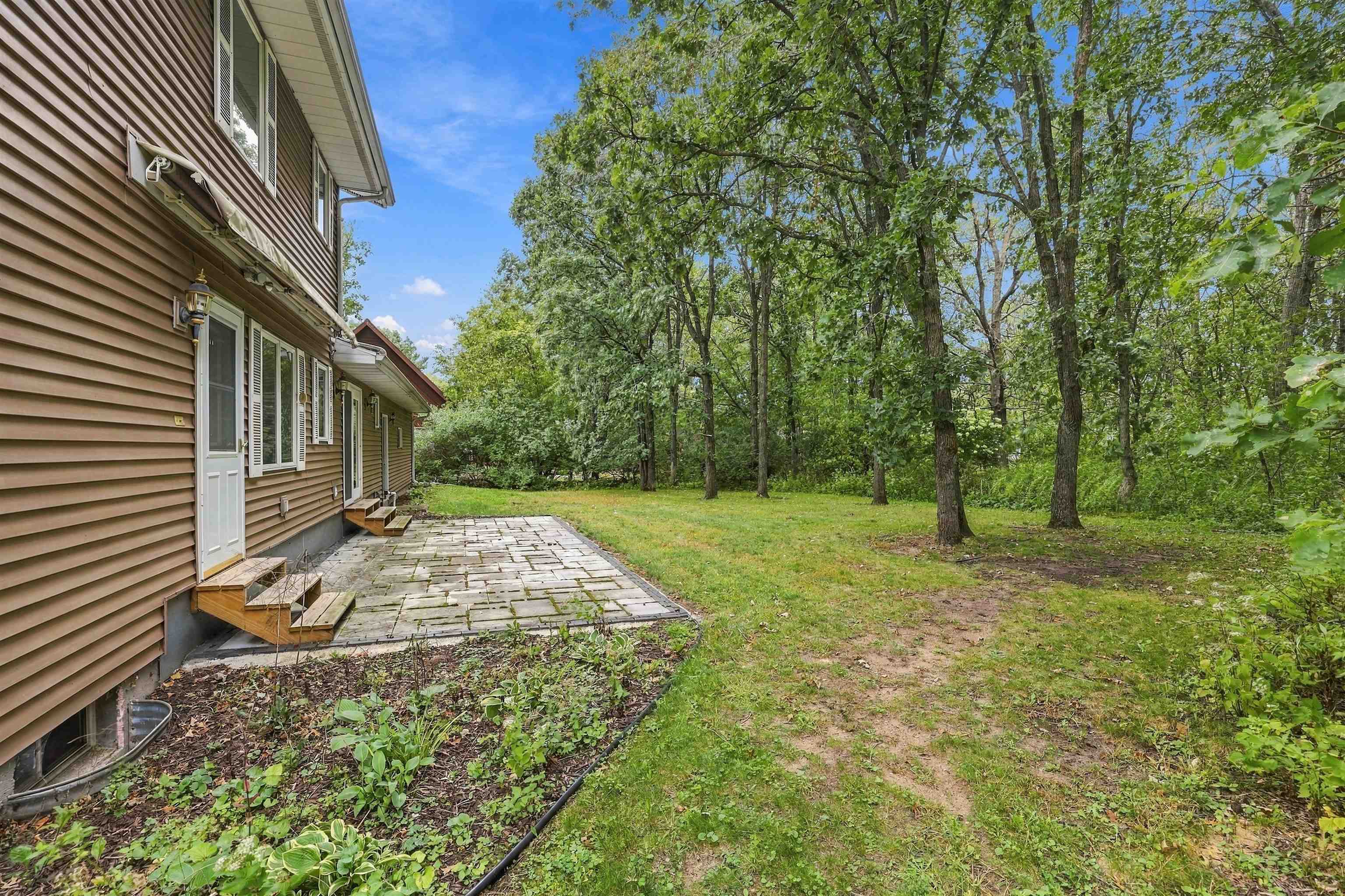 113 WALKINS COURT, Stevens Point, Wisconsin 54481, 2 Bedrooms Bedrooms, ,2 BathroomsBathrooms,Residential,For Sale,113 WALKINS COURT,22604568