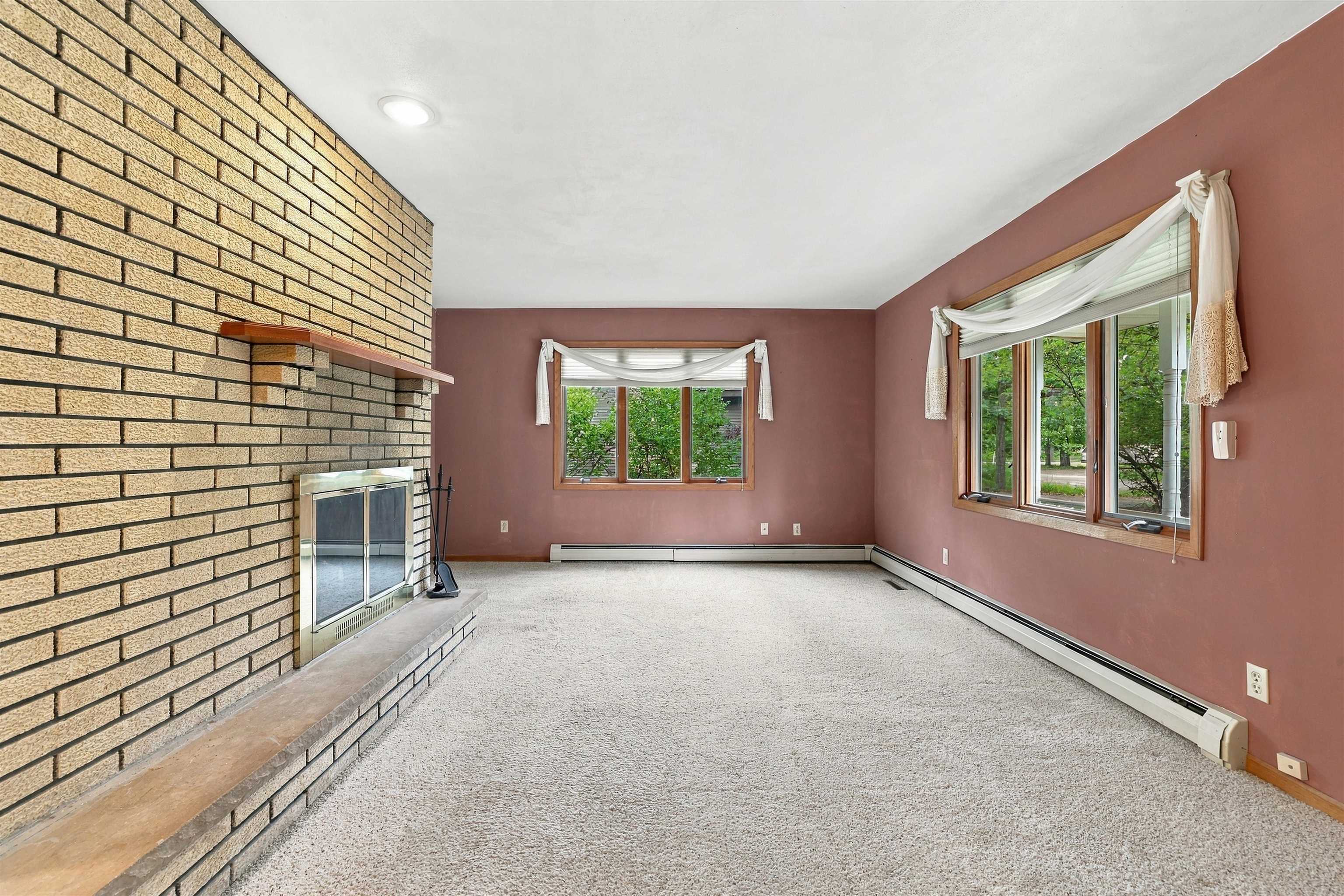 113 WALKINS COURT, Stevens Point, Wisconsin 54481, 2 Bedrooms Bedrooms, ,2 BathroomsBathrooms,Residential,For Sale,113 WALKINS COURT,22604568