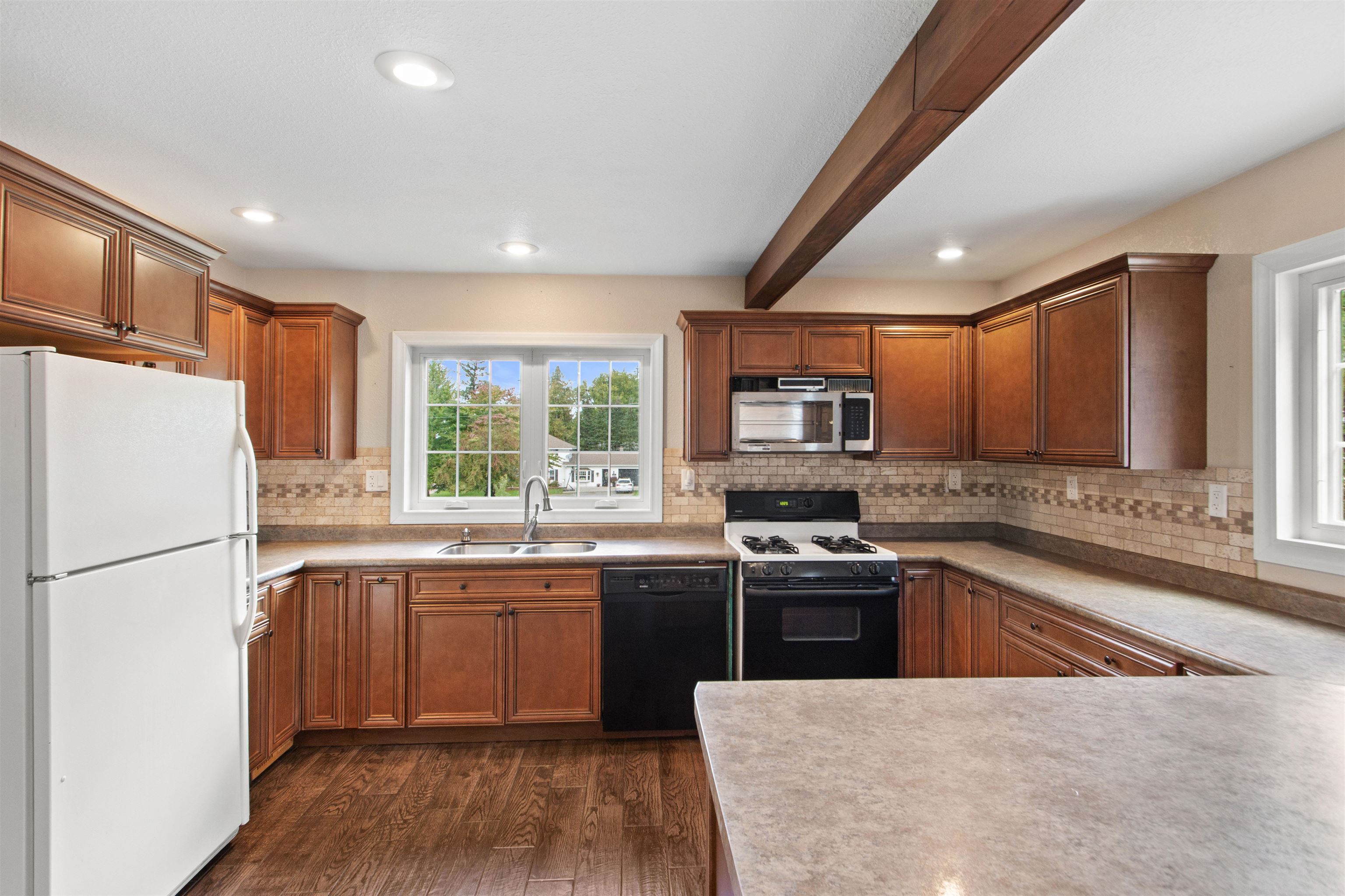 188 POND STREET, Amherst, Wisconsin 54406, 3 Bedrooms Bedrooms, ,1 BathroomBathrooms,Residential,For Sale,188 POND STREET,22604569