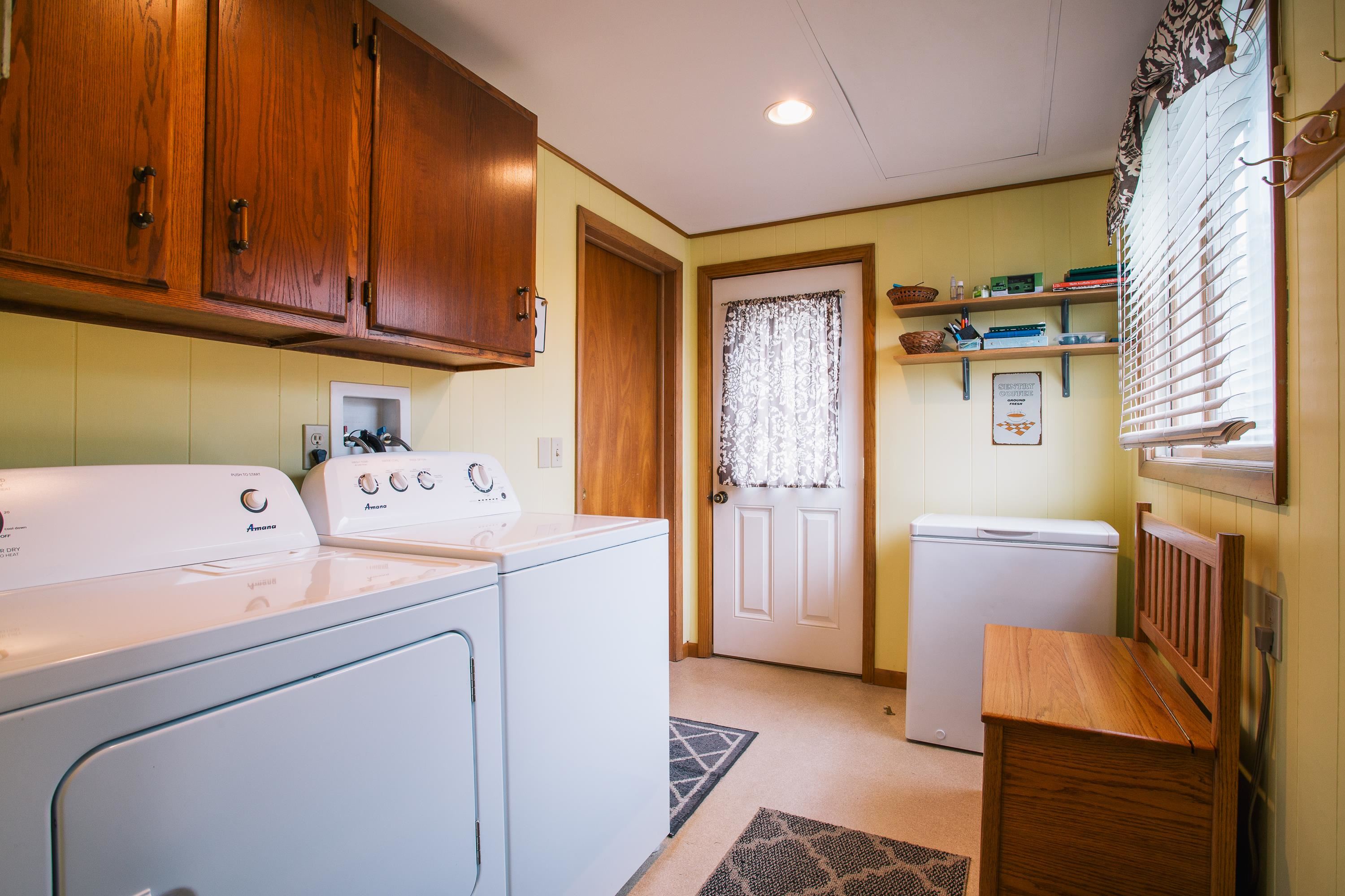 214 GRAND AVENUE, Neillsville, Wisconsin 54456, 4 Bedrooms Bedrooms, ,2 BathroomsBathrooms,Residential,For Sale,214 GRAND AVENUE,22604572