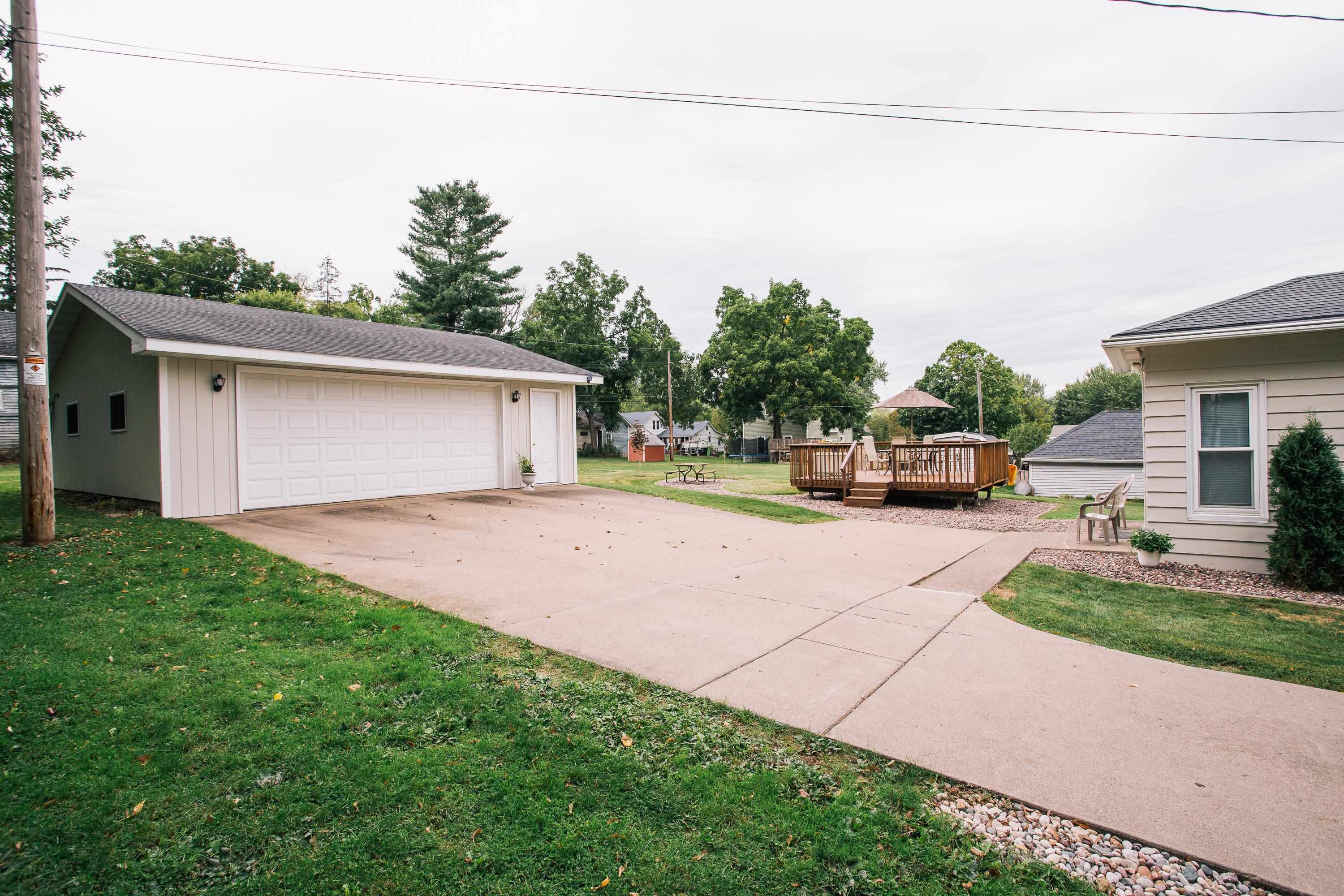 214 GRAND AVENUE, Neillsville, Wisconsin 54456, 4 Bedrooms Bedrooms, ,2 BathroomsBathrooms,Residential,For Sale,214 GRAND AVENUE,22604572
