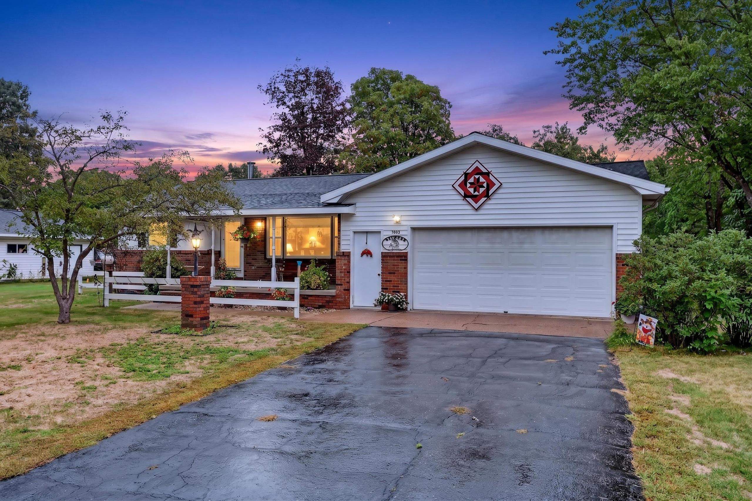 7651 DEER LANE, Wisconsin Rapids, Wisconsin 54494, 3 Bedrooms Bedrooms, ,2 BathroomsBathrooms,Residential,For Sale,7651 DEER LANE,22604578
