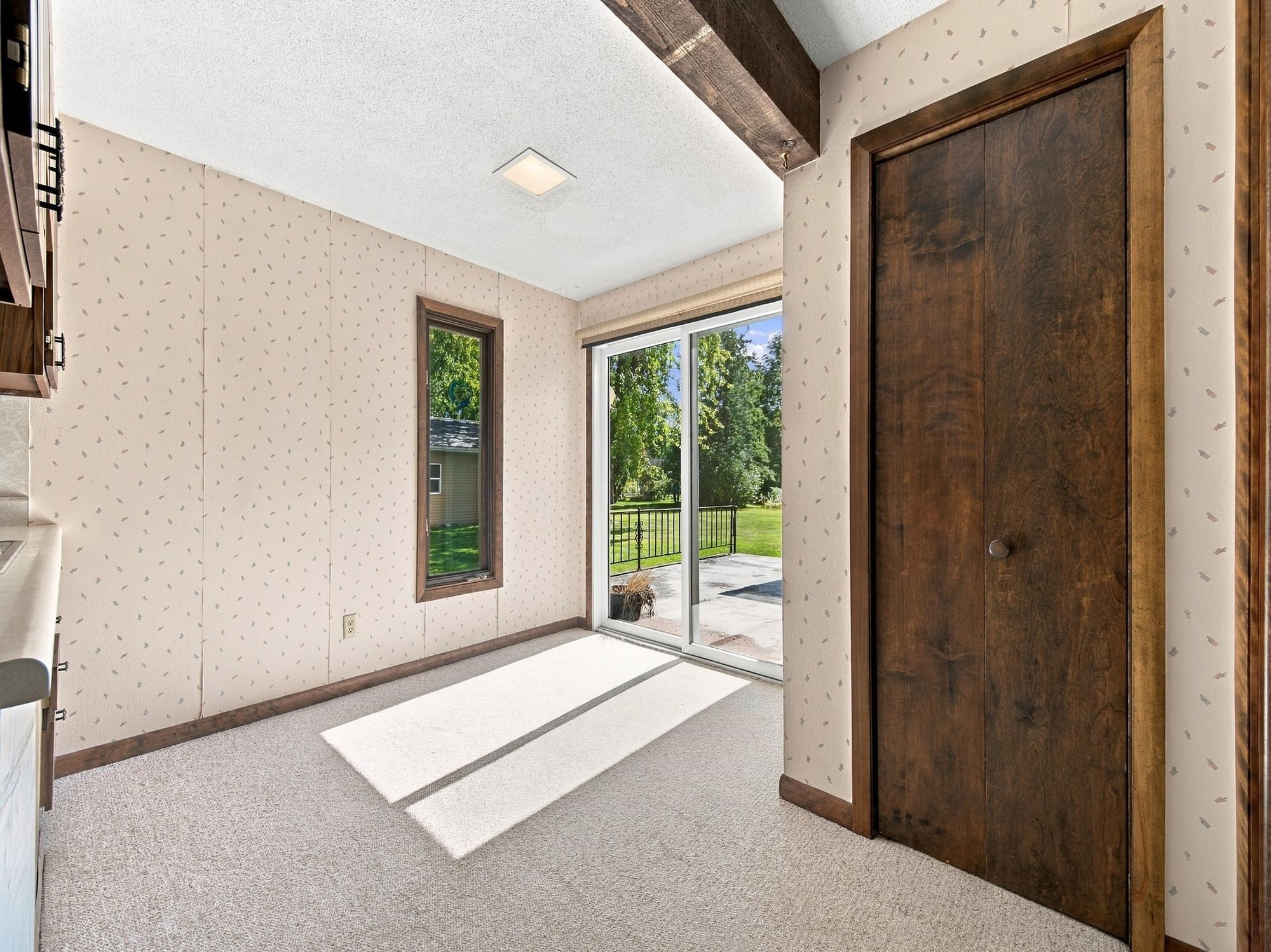 601 S MARYKNOLL AVENUE, Marshfield, Wisconsin 54449, 4 Bedrooms Bedrooms, ,3 BathroomsBathrooms,Residential,For Sale,601 S MARYKNOLL AVENUE,22604580