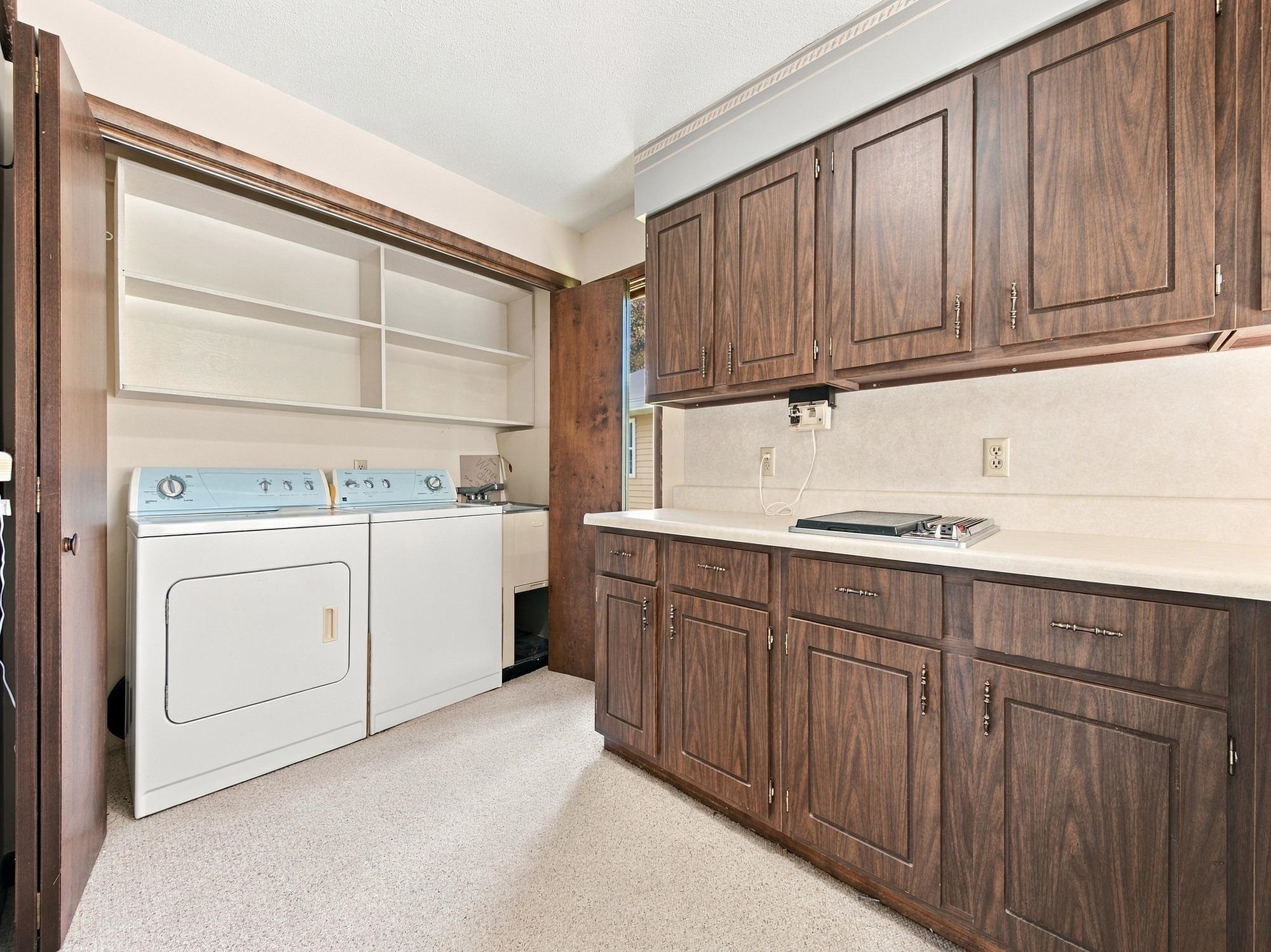 601 S MARYKNOLL AVENUE, Marshfield, Wisconsin 54449, 4 Bedrooms Bedrooms, ,3 BathroomsBathrooms,Residential,For Sale,601 S MARYKNOLL AVENUE,22604580