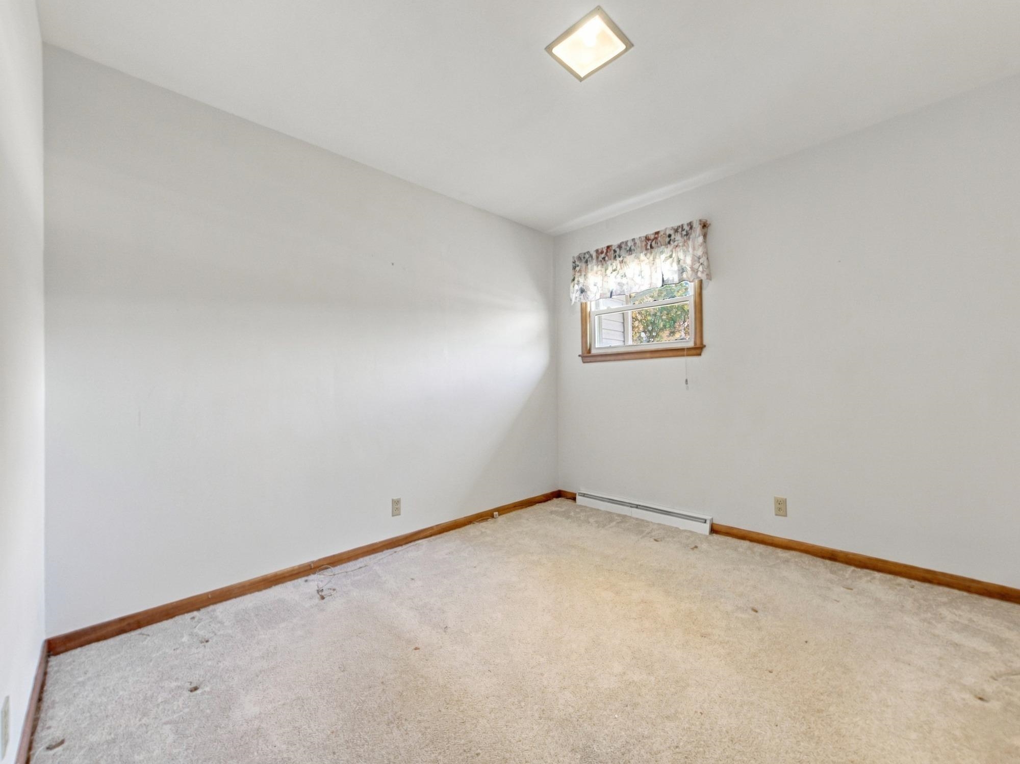 601 S MARYKNOLL AVENUE, Marshfield, Wisconsin 54449, 4 Bedrooms Bedrooms, ,3 BathroomsBathrooms,Residential,For Sale,601 S MARYKNOLL AVENUE,22604580