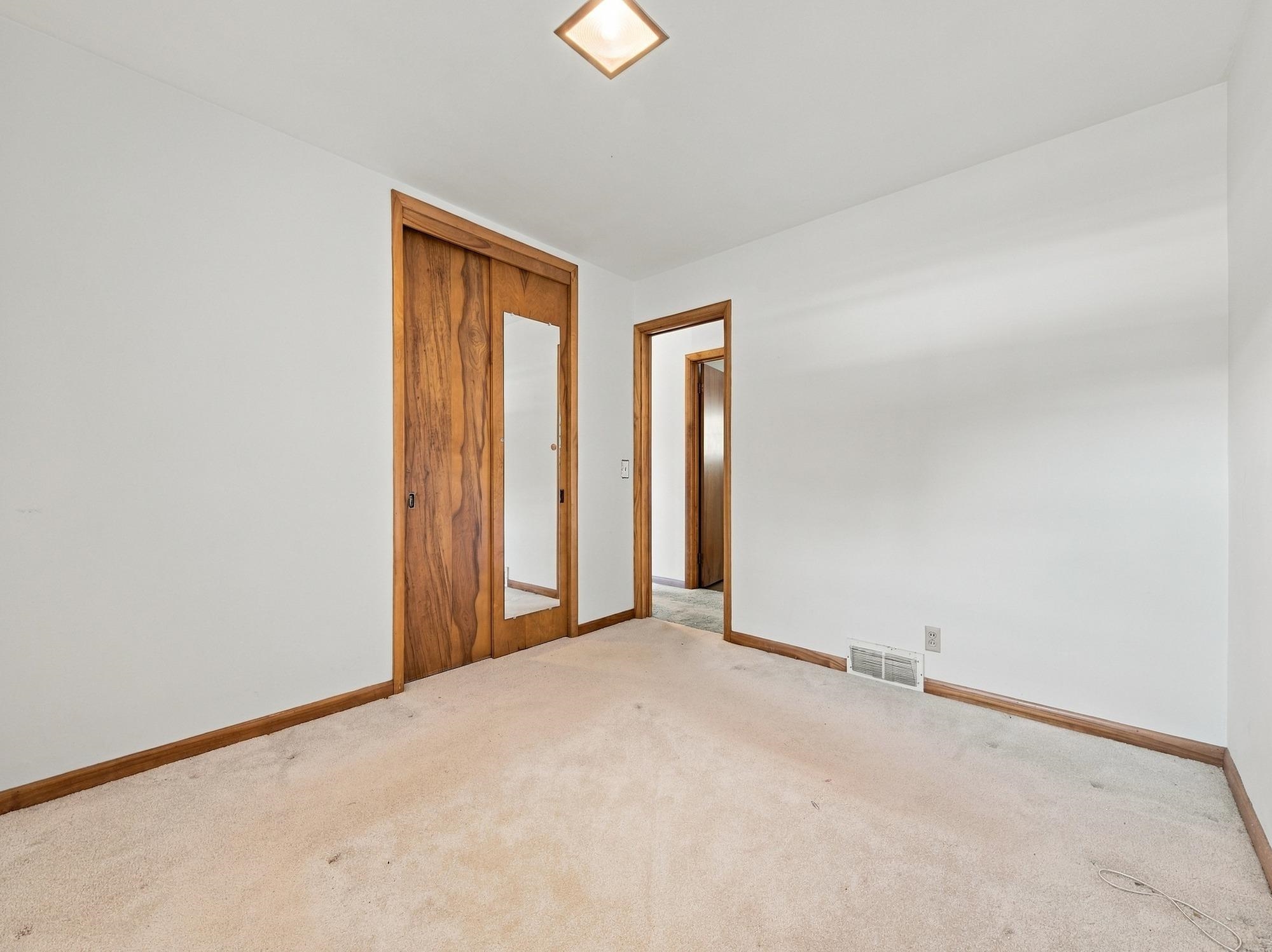 601 S MARYKNOLL AVENUE, Marshfield, Wisconsin 54449, 4 Bedrooms Bedrooms, ,3 BathroomsBathrooms,Residential,For Sale,601 S MARYKNOLL AVENUE,22604580