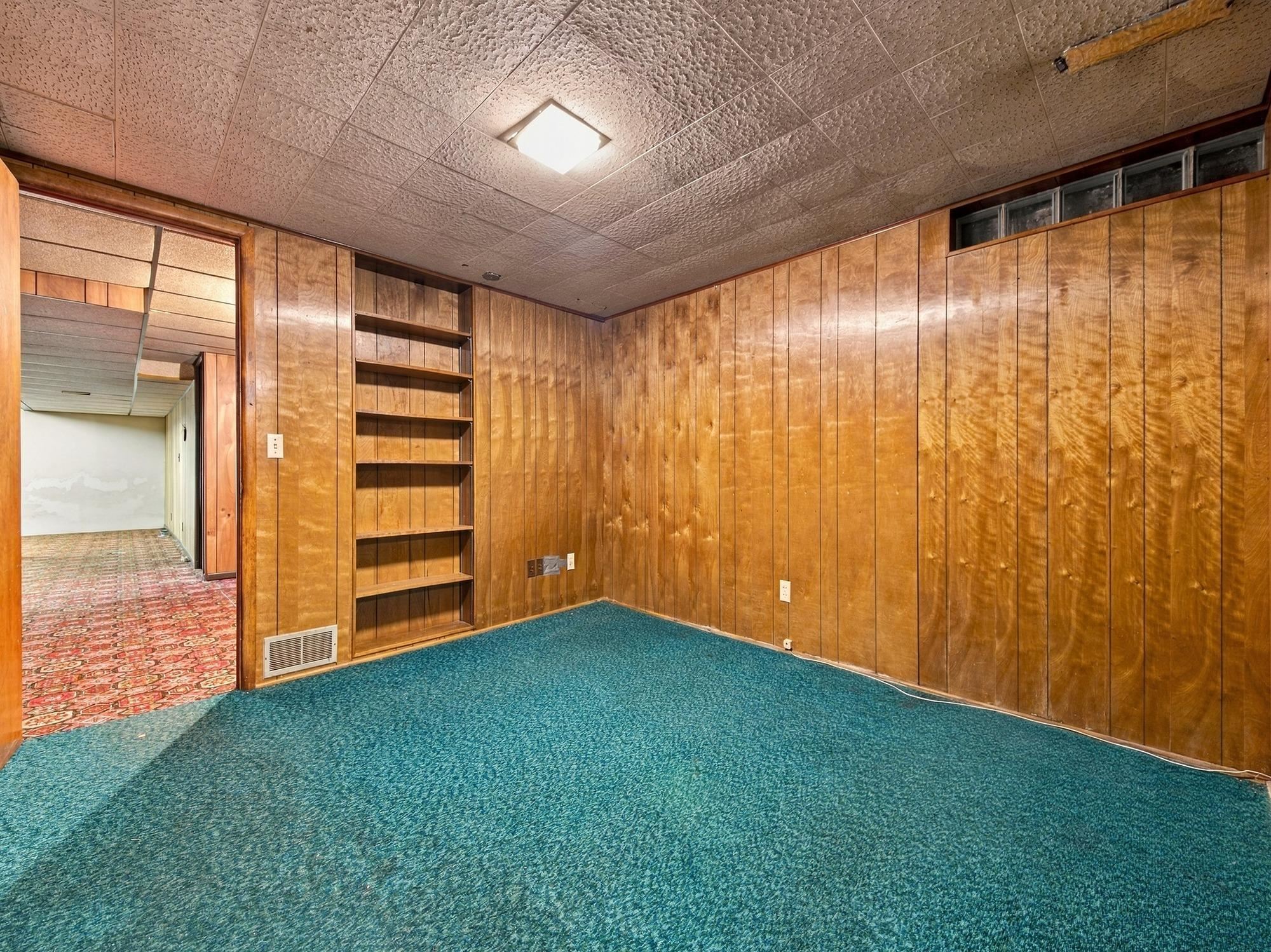 601 S MARYKNOLL AVENUE, Marshfield, Wisconsin 54449, 4 Bedrooms Bedrooms, ,3 BathroomsBathrooms,Residential,For Sale,601 S MARYKNOLL AVENUE,22604580