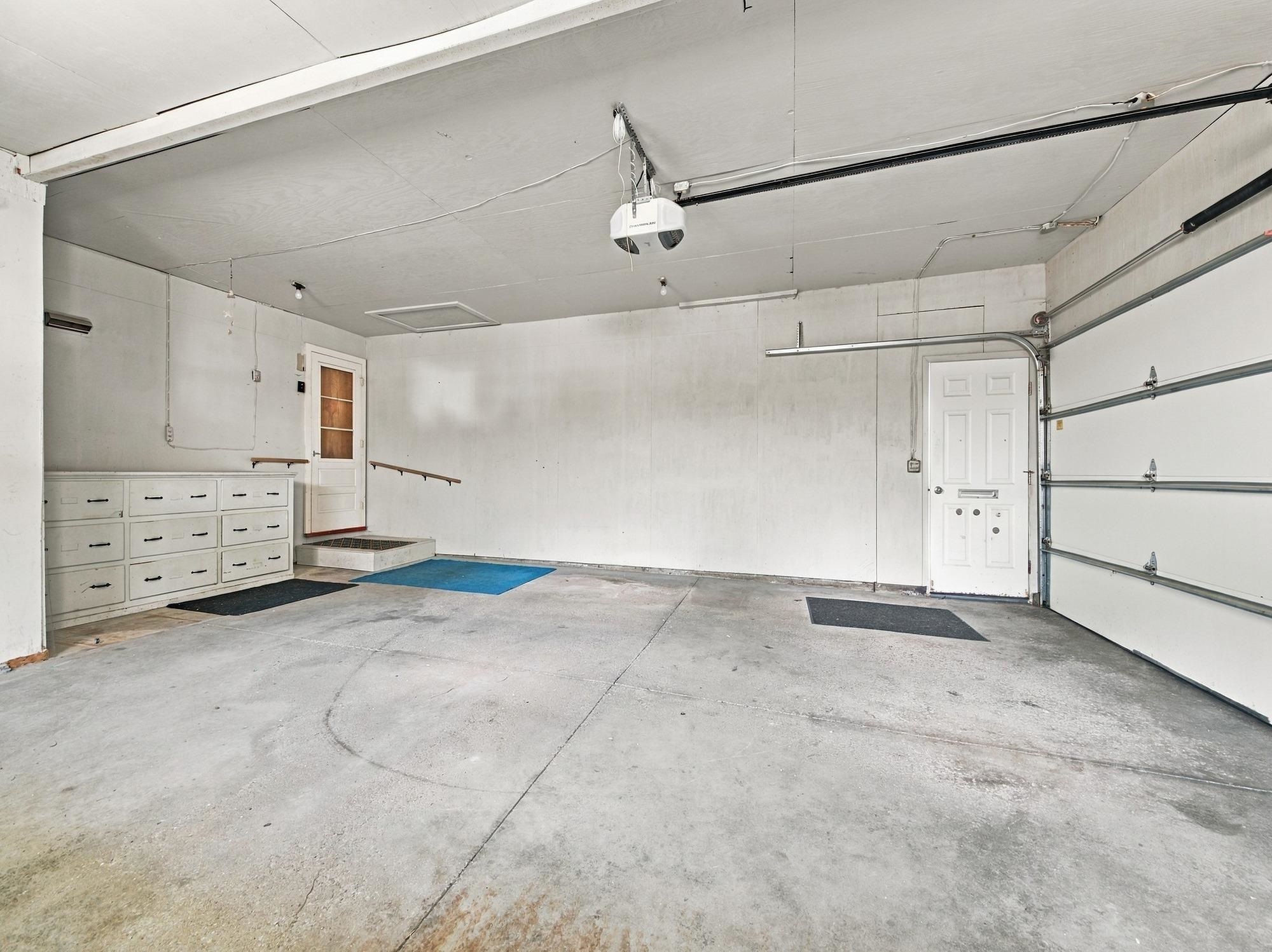 601 S MARYKNOLL AVENUE, Marshfield, Wisconsin 54449, 4 Bedrooms Bedrooms, ,3 BathroomsBathrooms,Residential,For Sale,601 S MARYKNOLL AVENUE,22604580