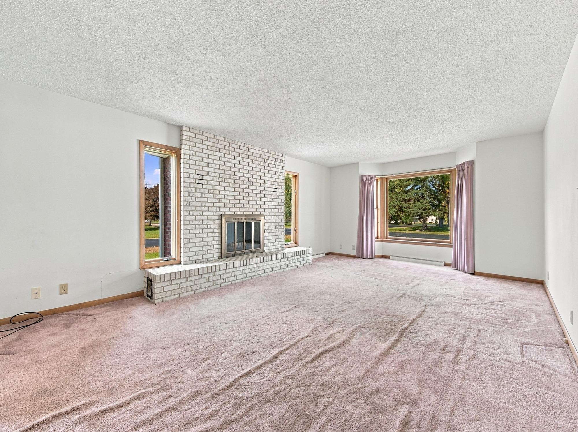 601 S MARYKNOLL AVENUE, Marshfield, Wisconsin 54449, 4 Bedrooms Bedrooms, ,3 BathroomsBathrooms,Residential,For Sale,601 S MARYKNOLL AVENUE,22604580