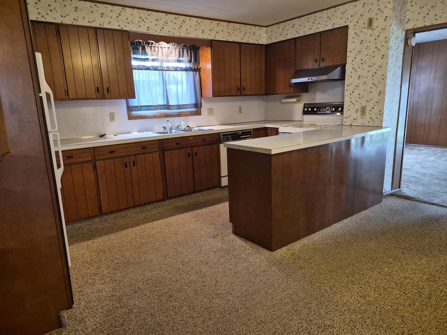 205 N CENTRAL AVENUE, Marshfield, Wisconsin 54449, ,Commercial/industrial,For Sale,205 N CENTRAL AVENUE,22604581