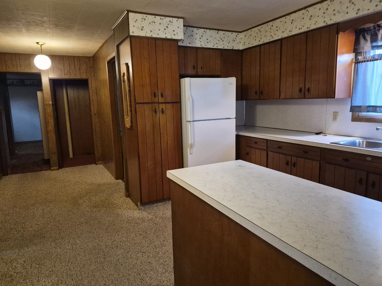 205 N CENTRAL AVENUE, Marshfield, Wisconsin 54449, ,Commercial/industrial,For Sale,205 N CENTRAL AVENUE,22604581