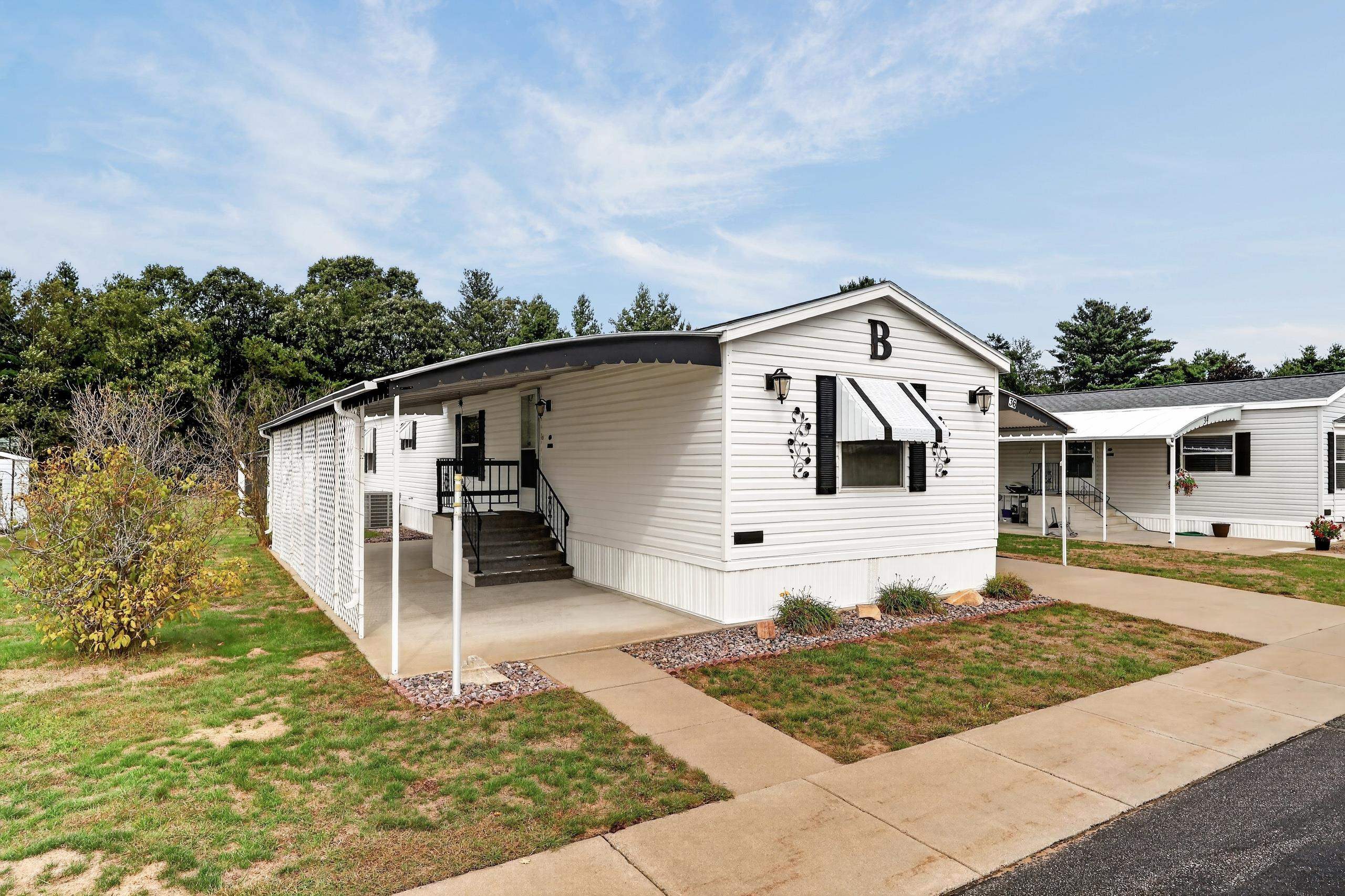8311 STATE HIGHWAY 13 SOUTH, Wisconsin Rapids, Wisconsin 54494, 2 Bedrooms Bedrooms, ,2 BathroomsBathrooms,Residential,For Sale,8311 STATE HIGHWAY 13 SOUTH,22604586
