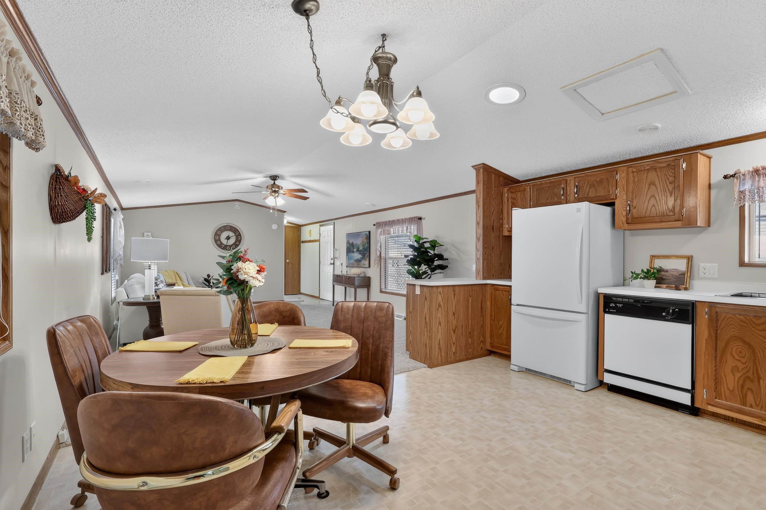 8311 STATE HIGHWAY 13 SOUTH, Wisconsin Rapids, Wisconsin 54494, 2 Bedrooms Bedrooms, ,2 BathroomsBathrooms,Residential,For Sale,8311 STATE HIGHWAY 13 SOUTH,22604586