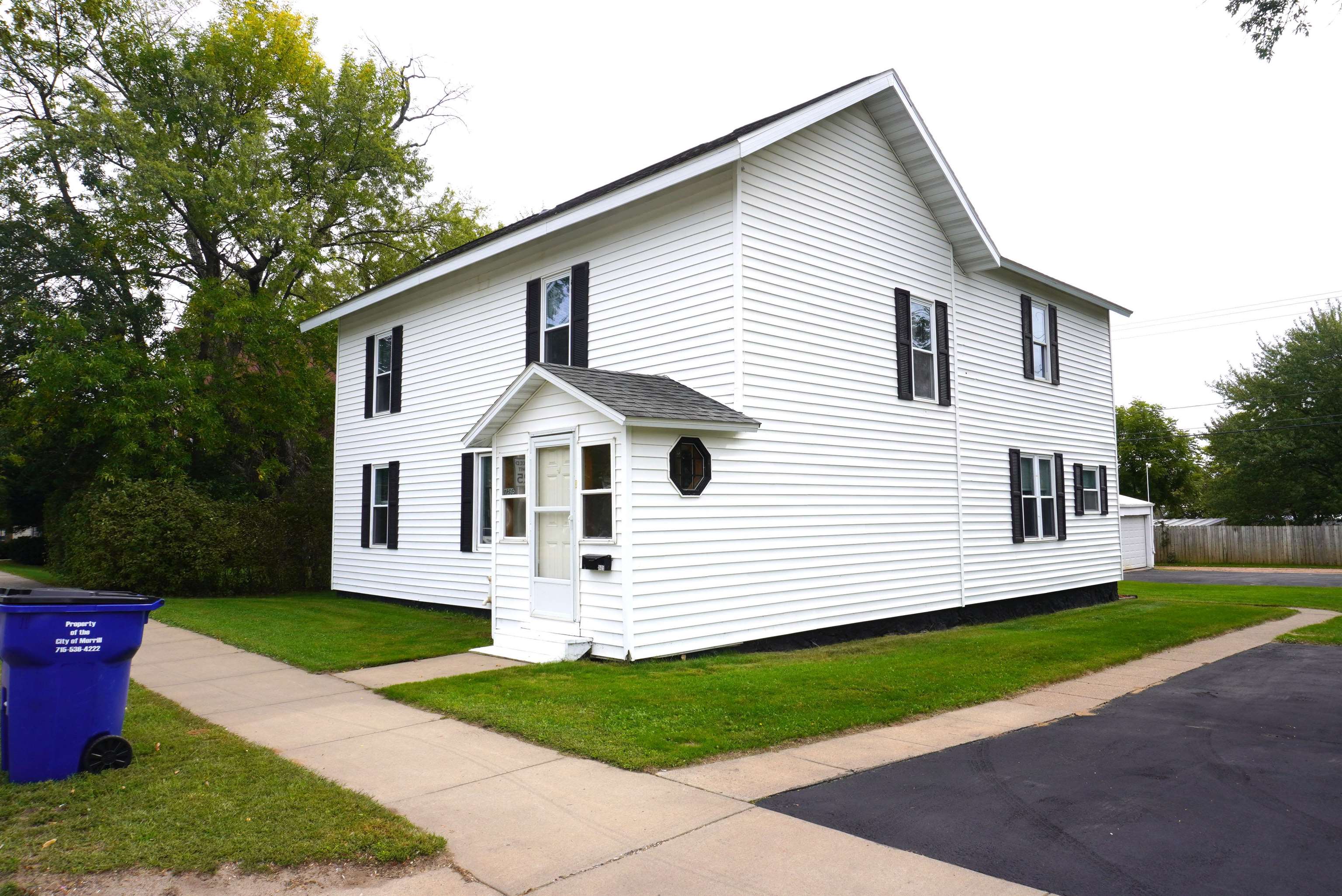 1605 E MAIN STREET, Merrill, Wisconsin 54452, 6 Bedrooms Bedrooms, ,2 BathroomsBathrooms,Residential,For Sale,1605 E MAIN STREET,22604591
