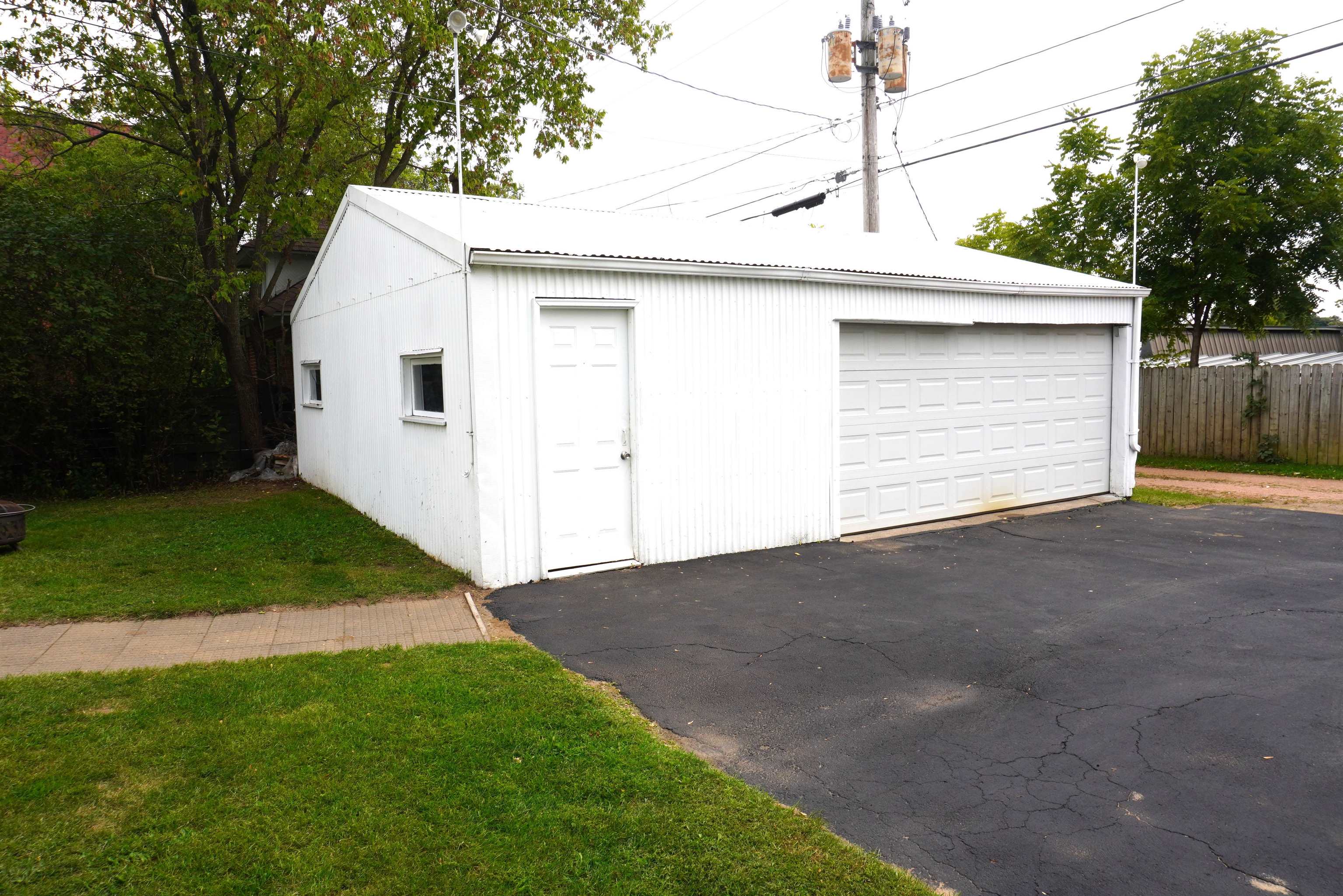 1605 E MAIN STREET, Merrill, Wisconsin 54452, 6 Bedrooms Bedrooms, ,2 BathroomsBathrooms,Residential,For Sale,1605 E MAIN STREET,22604591