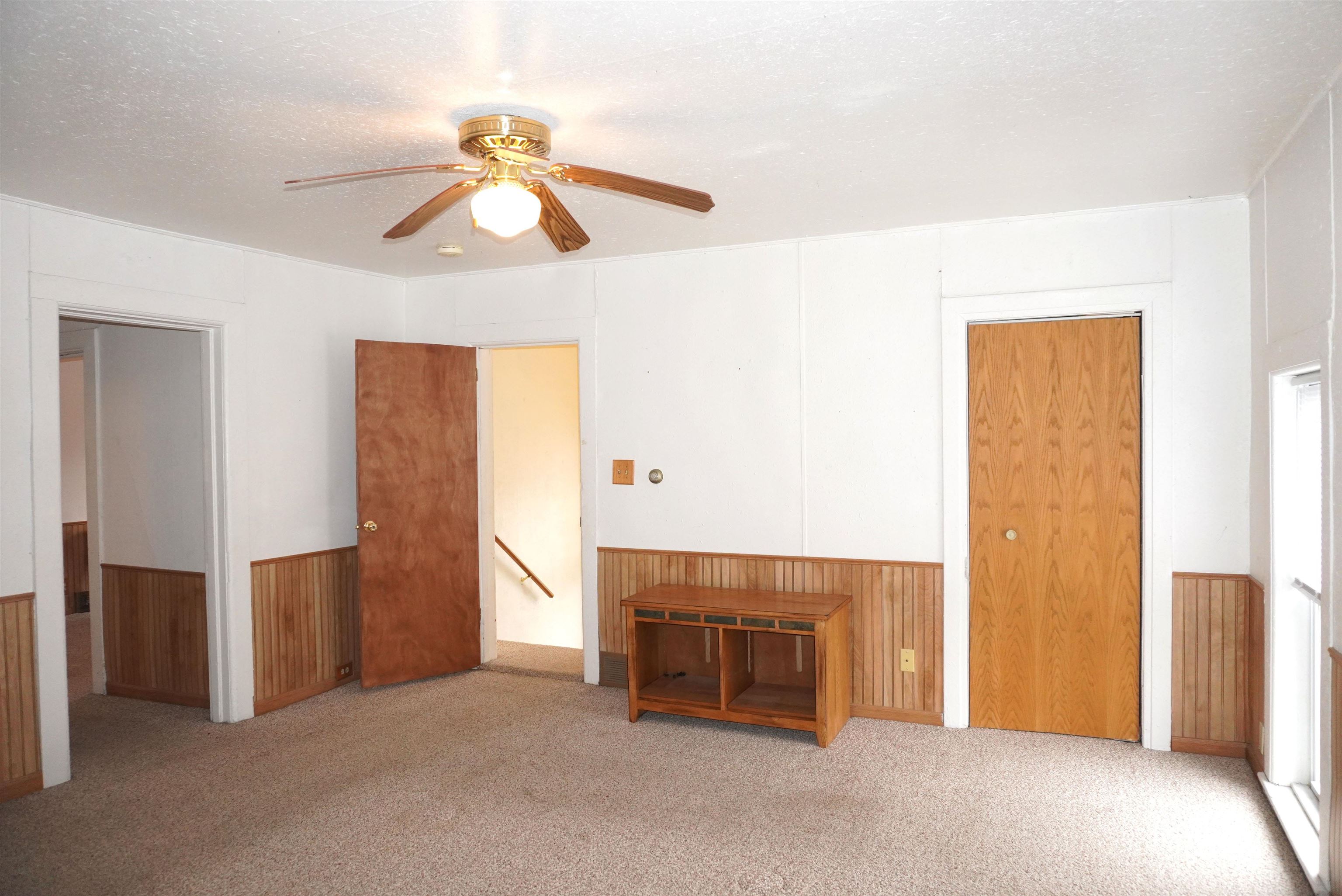 1605 E MAIN STREET, Merrill, Wisconsin 54452, 6 Bedrooms Bedrooms, ,2 BathroomsBathrooms,Residential,For Sale,1605 E MAIN STREET,22604591
