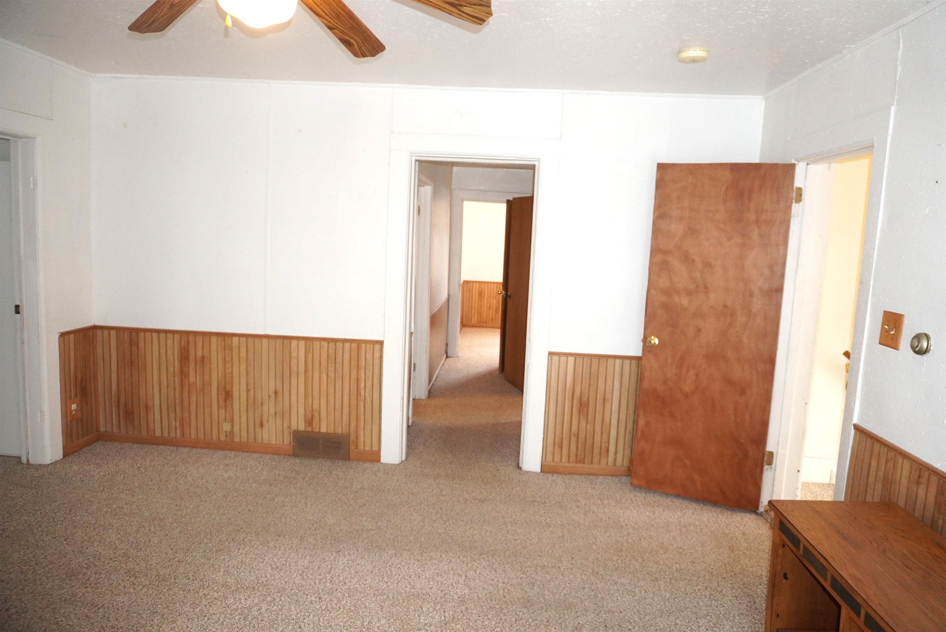 1605 E MAIN STREET, Merrill, Wisconsin 54452, 6 Bedrooms Bedrooms, ,2 BathroomsBathrooms,Residential,For Sale,1605 E MAIN STREET,22604591