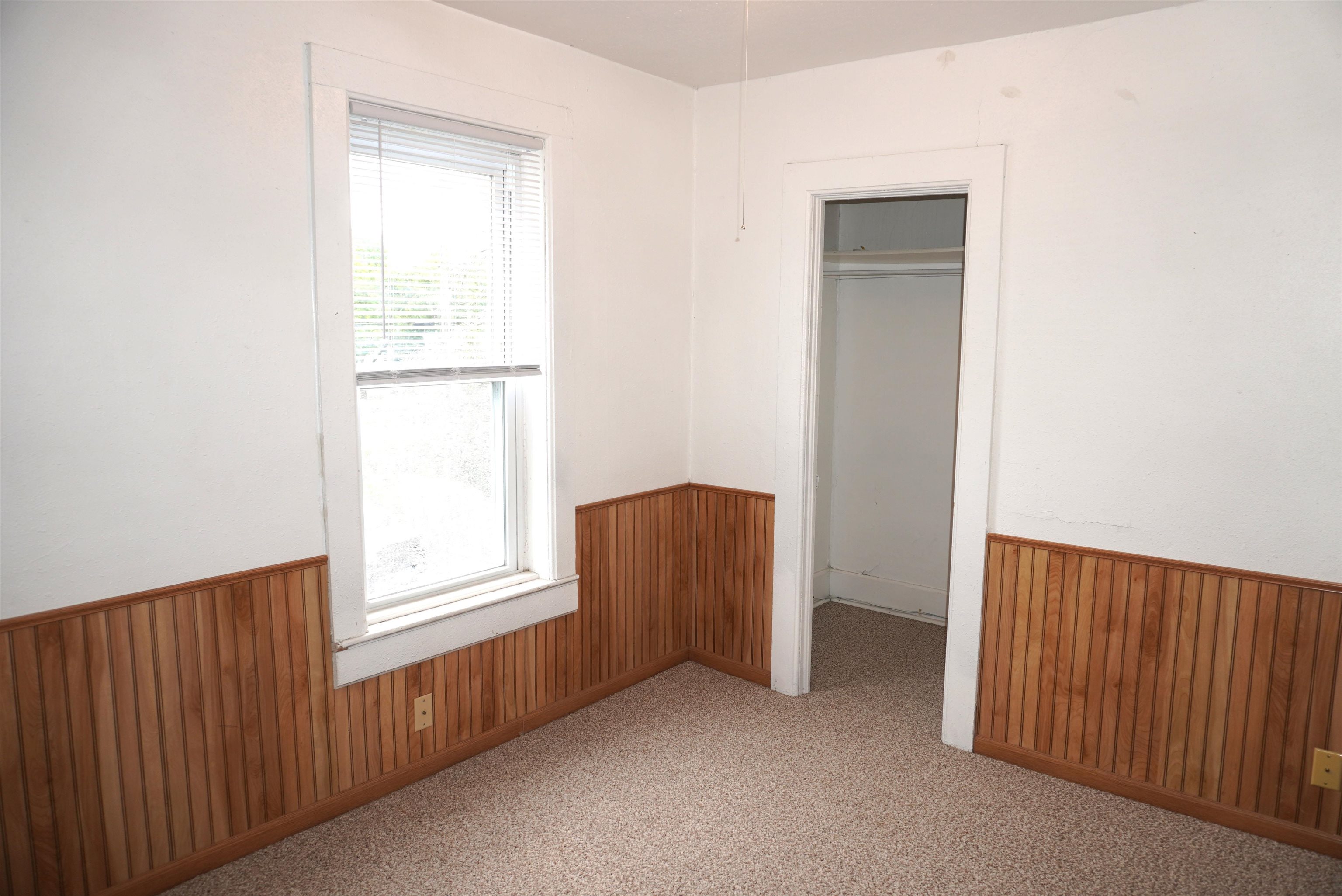 1605 E MAIN STREET, Merrill, Wisconsin 54452, 6 Bedrooms Bedrooms, ,2 BathroomsBathrooms,Residential,For Sale,1605 E MAIN STREET,22604591