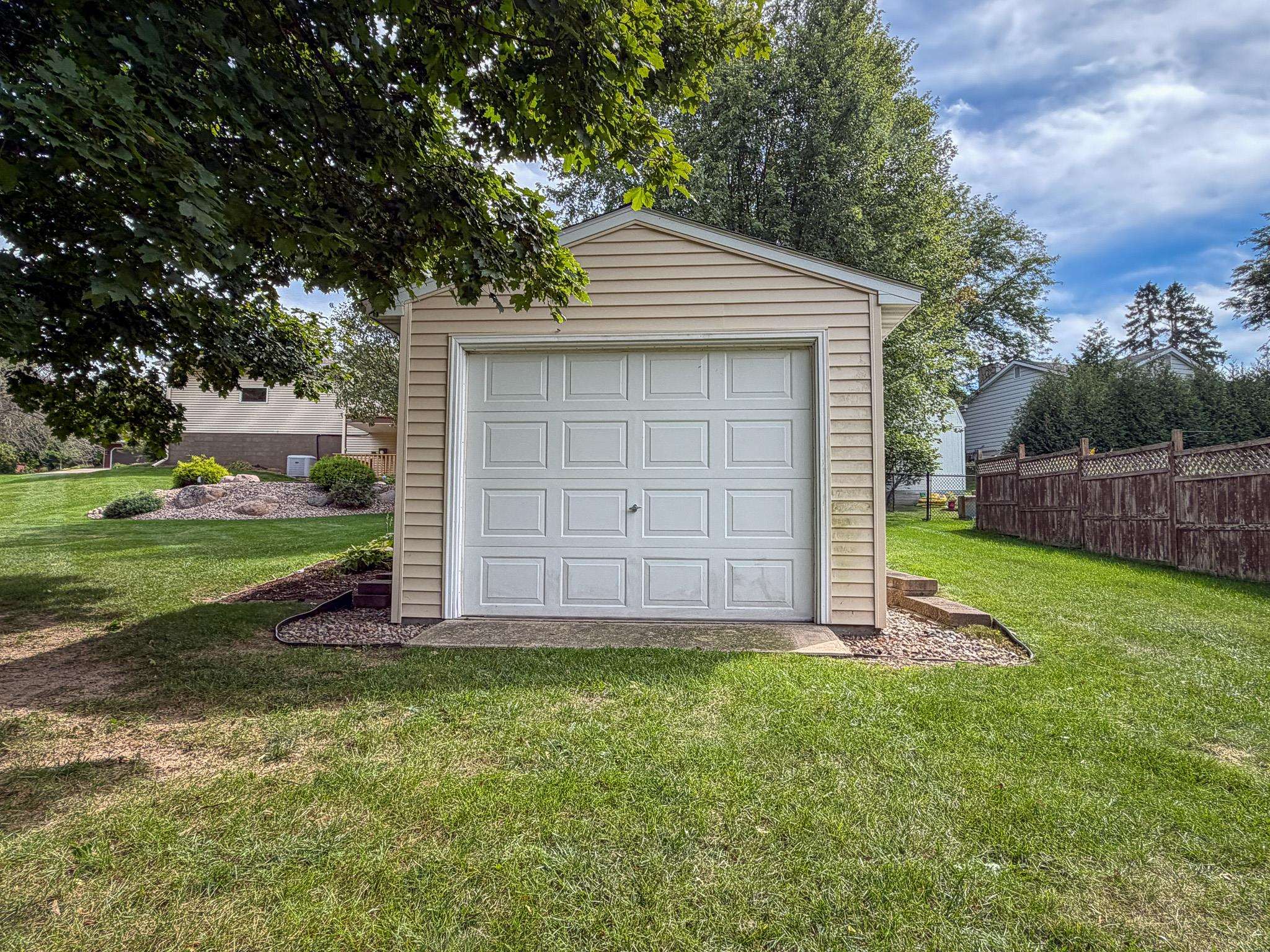 1906 PERRY DRIVE, Schofield, Wisconsin 54476, 4 Bedrooms Bedrooms, ,2 BathroomsBathrooms,Residential,For Sale,1906 PERRY DRIVE,22604601