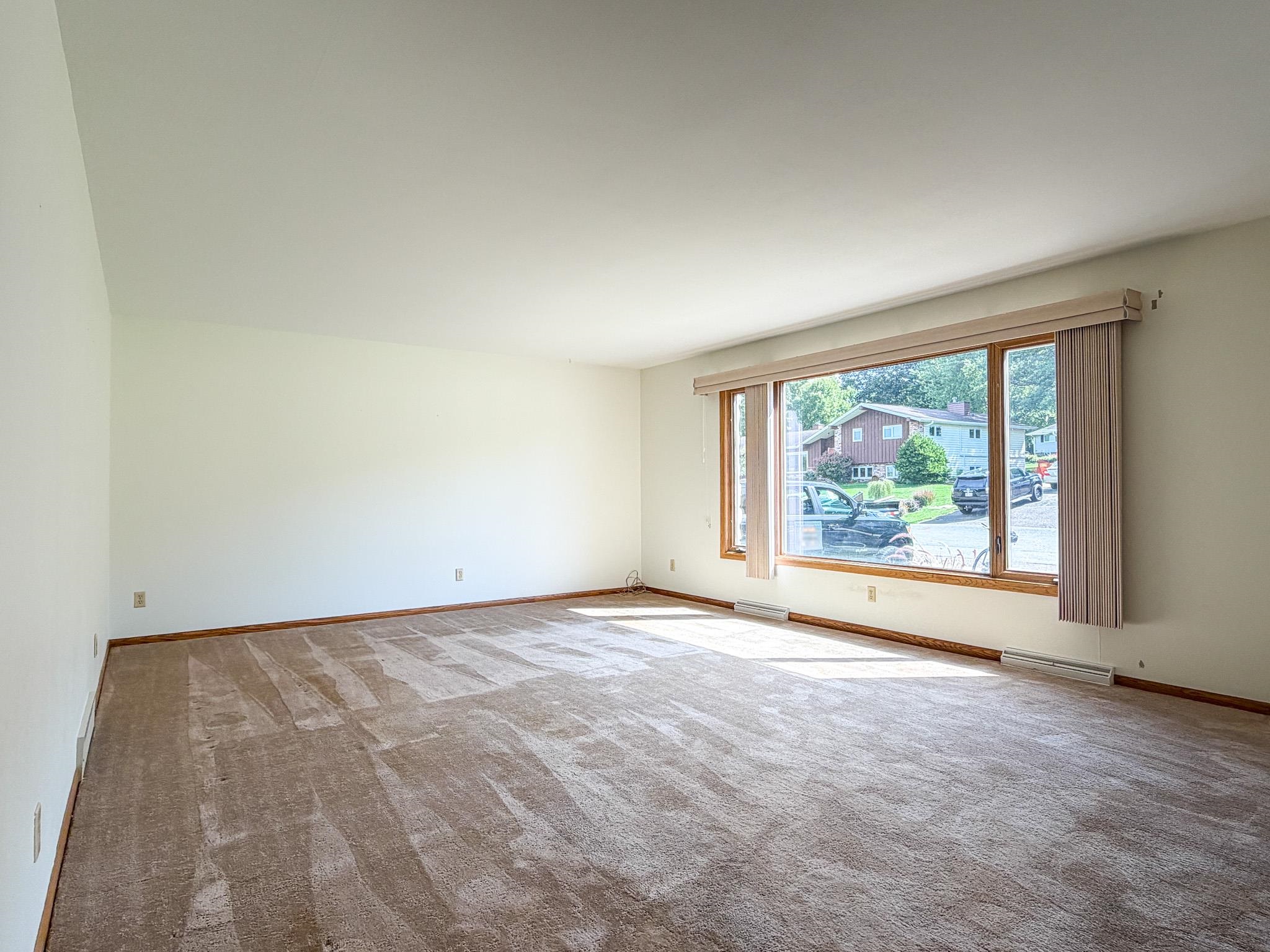 1906 PERRY DRIVE, Schofield, Wisconsin 54476, 4 Bedrooms Bedrooms, ,2 BathroomsBathrooms,Residential,For Sale,1906 PERRY DRIVE,22604601