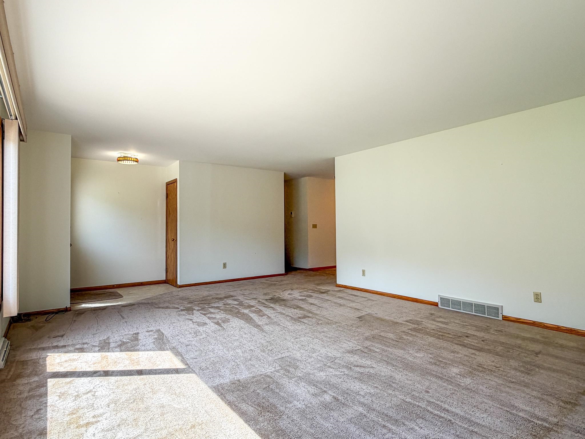 1906 PERRY DRIVE, Schofield, Wisconsin 54476, 4 Bedrooms Bedrooms, ,2 BathroomsBathrooms,Residential,For Sale,1906 PERRY DRIVE,22604601