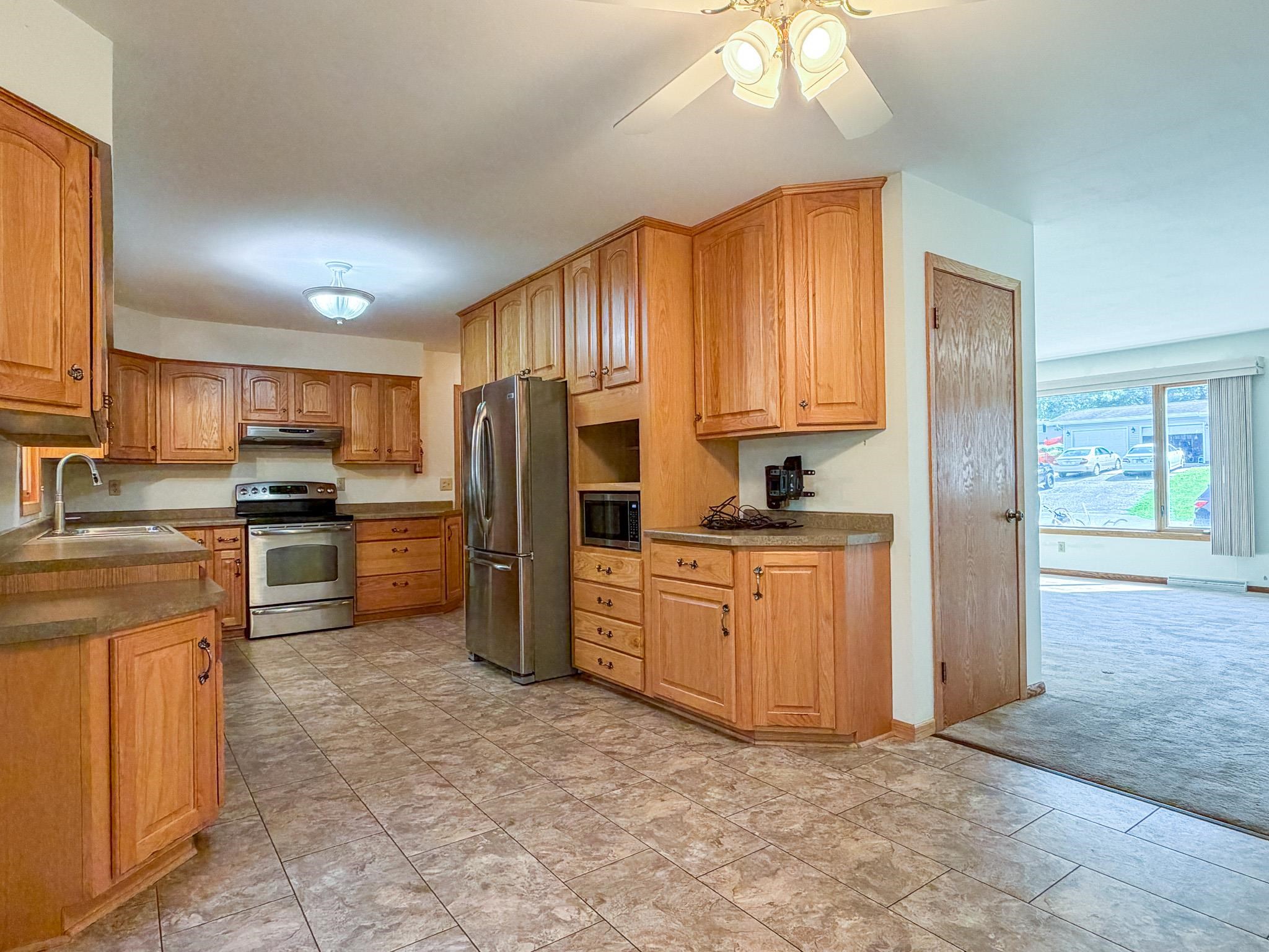 1906 PERRY DRIVE, Schofield, Wisconsin 54476, 4 Bedrooms Bedrooms, ,2 BathroomsBathrooms,Residential,For Sale,1906 PERRY DRIVE,22604601