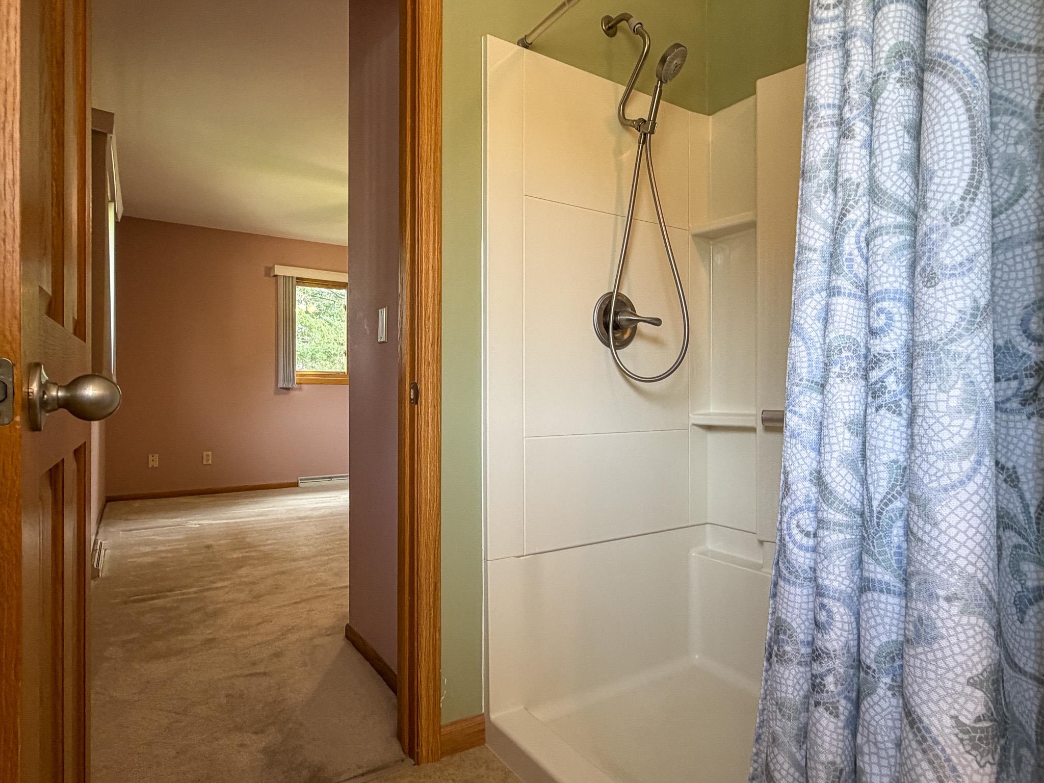 1906 PERRY DRIVE, Schofield, Wisconsin 54476, 4 Bedrooms Bedrooms, ,2 BathroomsBathrooms,Residential,For Sale,1906 PERRY DRIVE,22604601