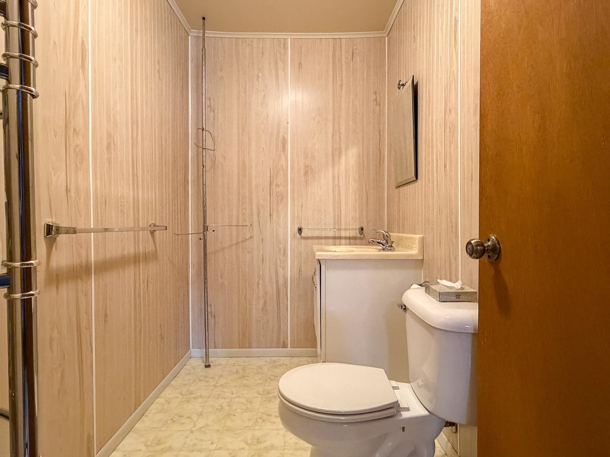 1906 PERRY DRIVE, Schofield, Wisconsin 54476, 4 Bedrooms Bedrooms, ,2 BathroomsBathrooms,Residential,For Sale,1906 PERRY DRIVE,22604601