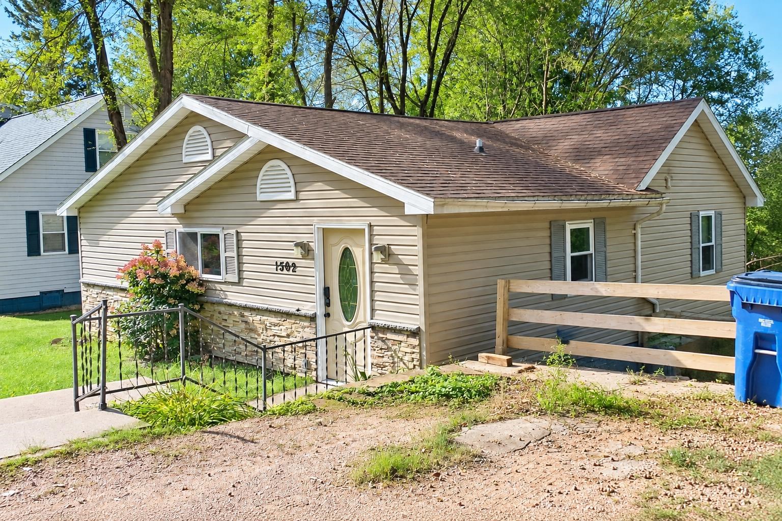 1502 MILWAUKEE AVENUE, Wausau, Wisconsin 54403, 2 Bedrooms Bedrooms, ,1 BathroomBathrooms,Residential,For Sale,1502 MILWAUKEE AVENUE,22604606