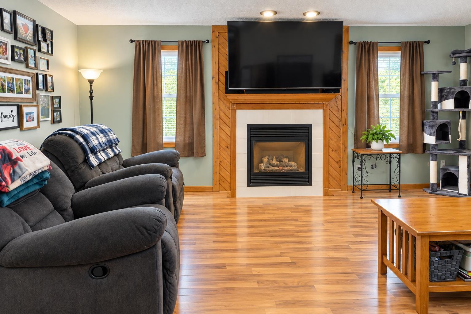 1502 MILWAUKEE AVENUE, Wausau, Wisconsin 54403, 2 Bedrooms Bedrooms, ,1 BathroomBathrooms,Residential,For Sale,1502 MILWAUKEE AVENUE,22604606