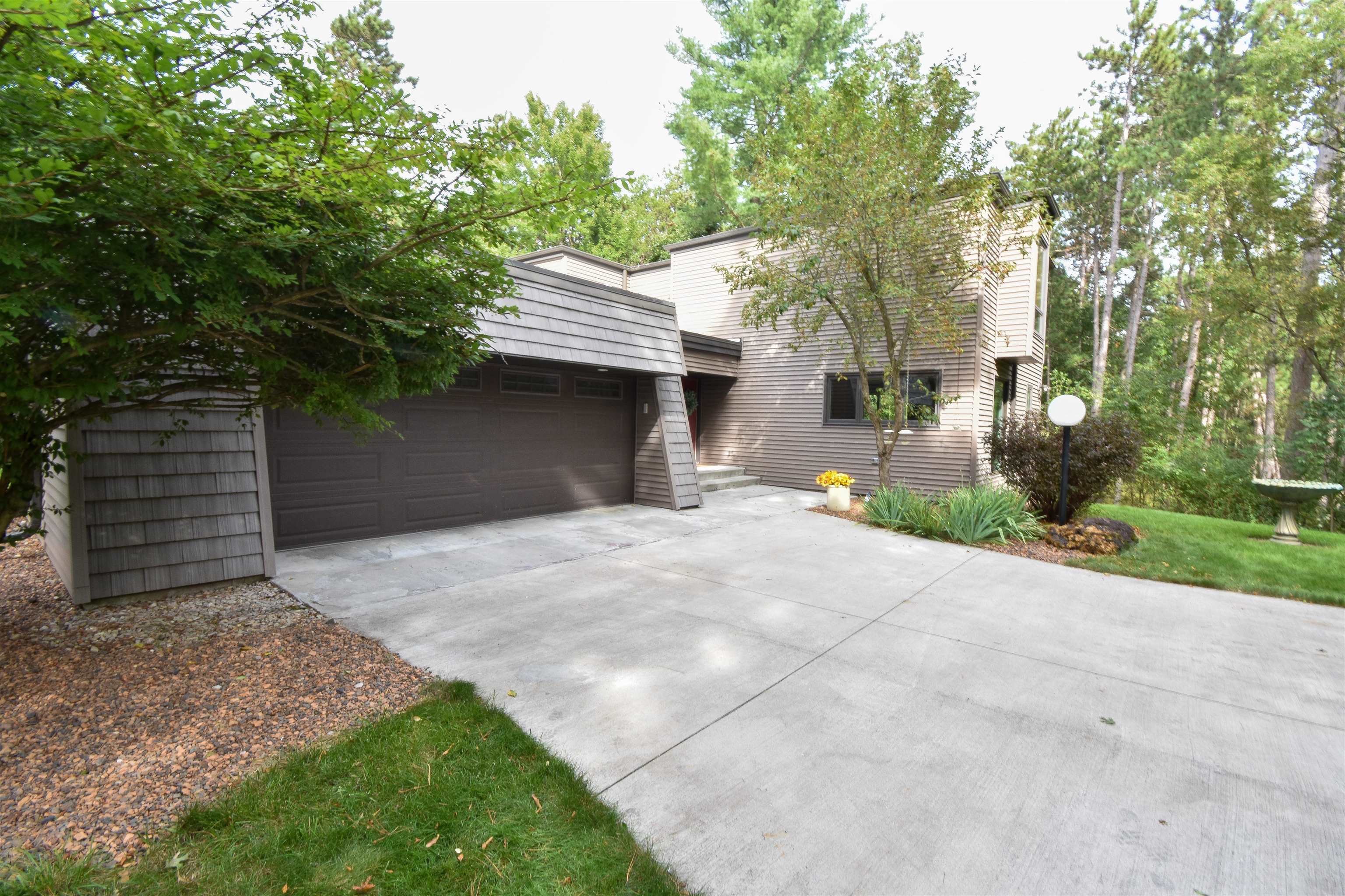 4903 BARBARAS LANE, Stevens Point, Wisconsin 54481, 4 Bedrooms Bedrooms, ,2 BathroomsBathrooms,Residential,For Sale,4903 BARBARAS LANE,22604609