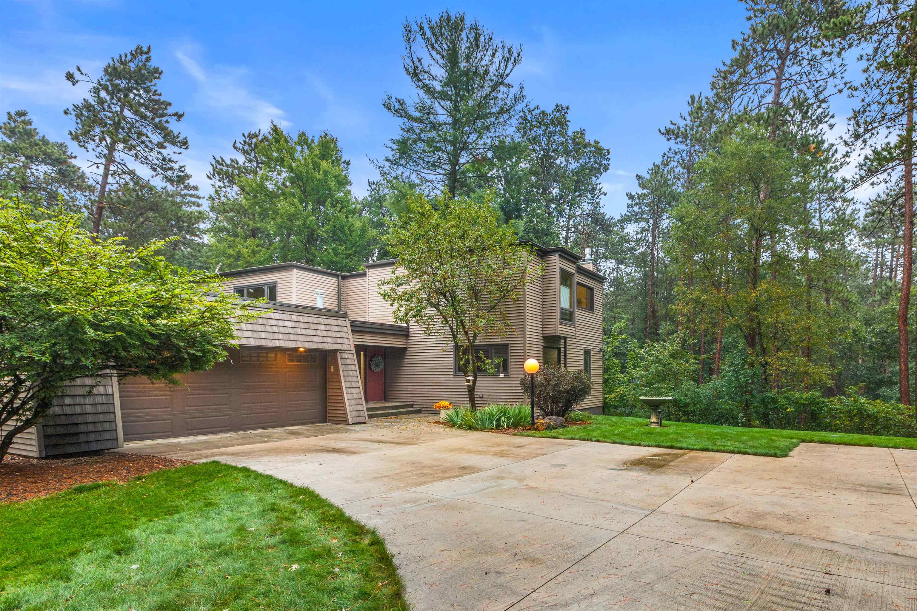 4903 BARBARAS LANE, Stevens Point, Wisconsin 54481, 4 Bedrooms Bedrooms, ,2 BathroomsBathrooms,Residential,For Sale,4903 BARBARAS LANE,22604609