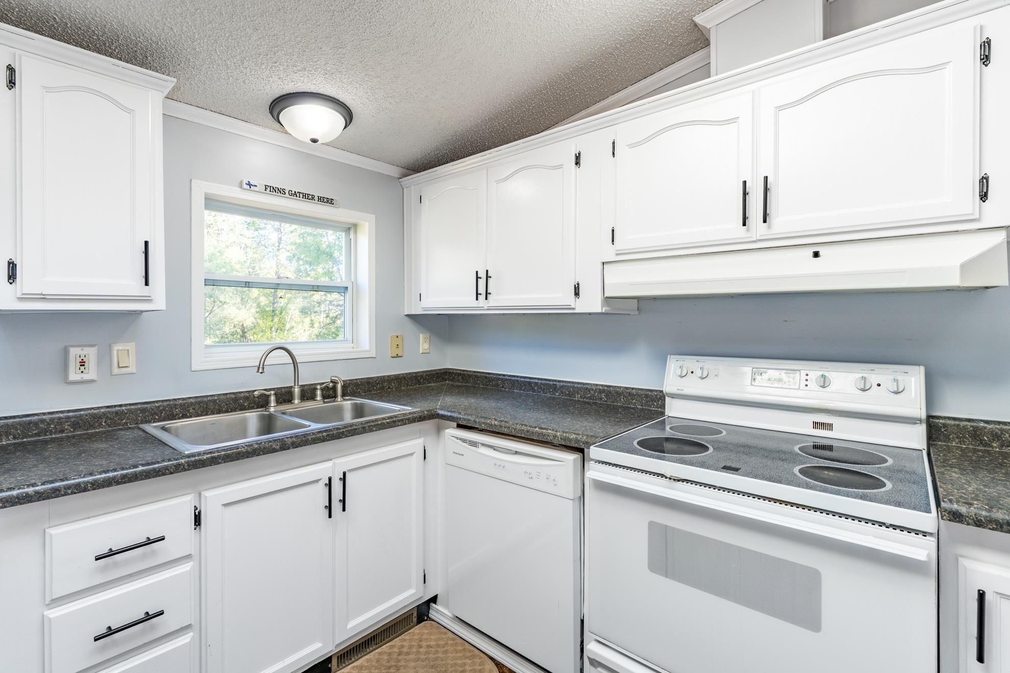 1703 CEDAR AVENUE, Tomahawk, Wisconsin 54487, 4 Bedrooms Bedrooms, ,2 BathroomsBathrooms,Residential,For Sale,1703 CEDAR AVENUE,22604611
