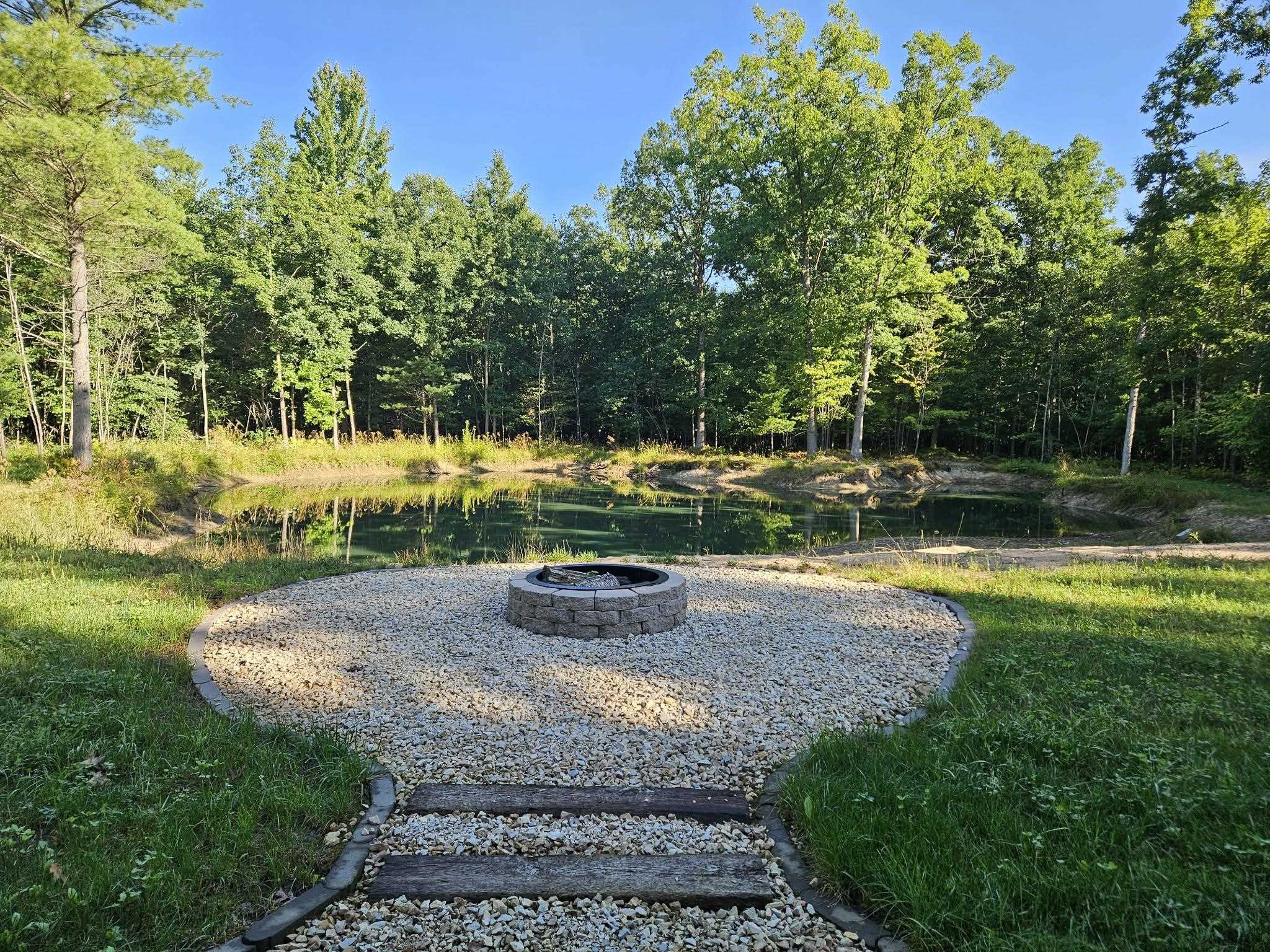 8135 ROBIN ROAD, Marshfield, Wisconsin 54449, 2 Bedrooms Bedrooms, ,2 BathroomsBathrooms,Residential,For Sale,8135 ROBIN ROAD,22604614