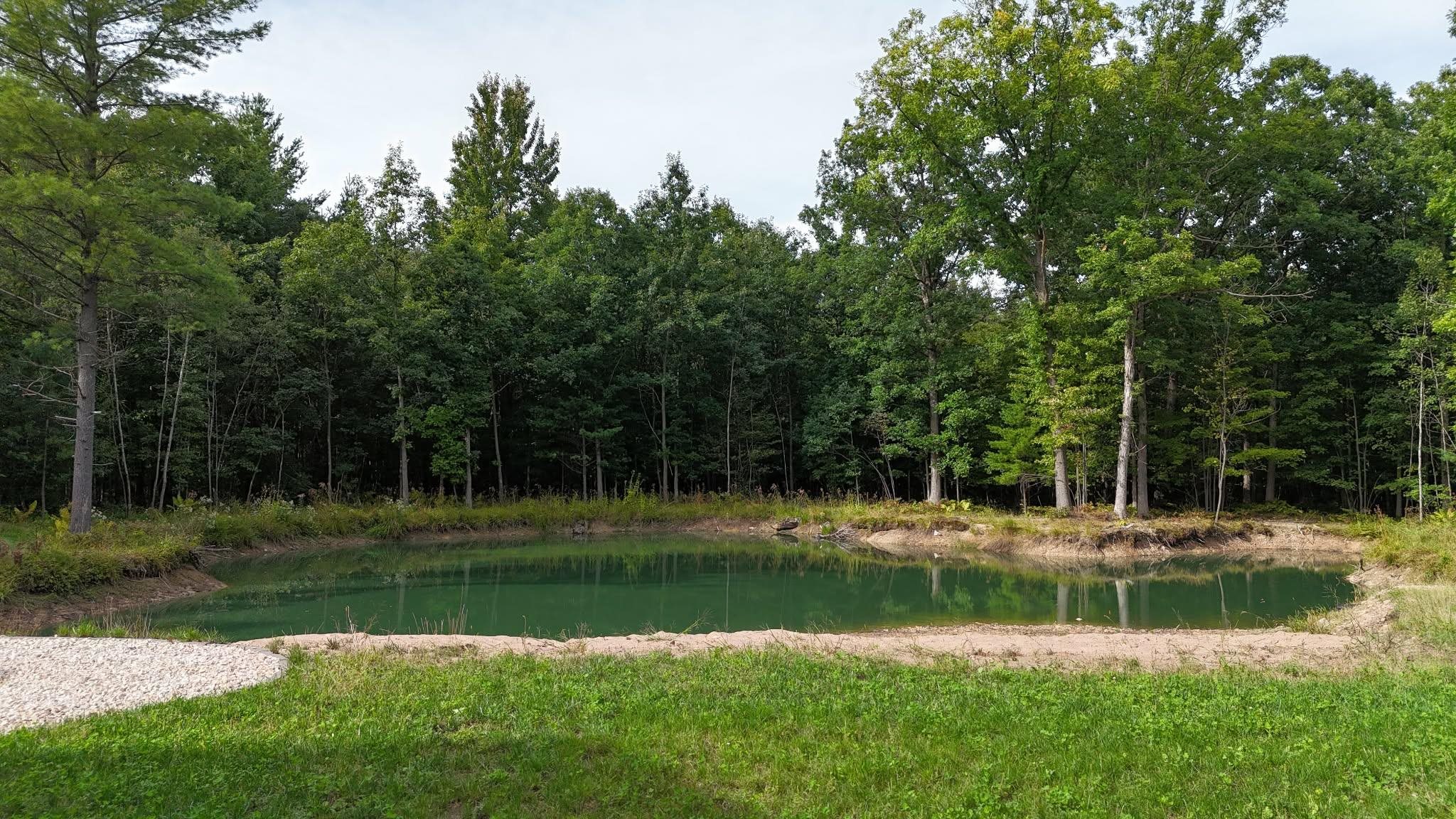 8135 ROBIN ROAD, Marshfield, Wisconsin 54449, 2 Bedrooms Bedrooms, ,2 BathroomsBathrooms,Residential,For Sale,8135 ROBIN ROAD,22604614