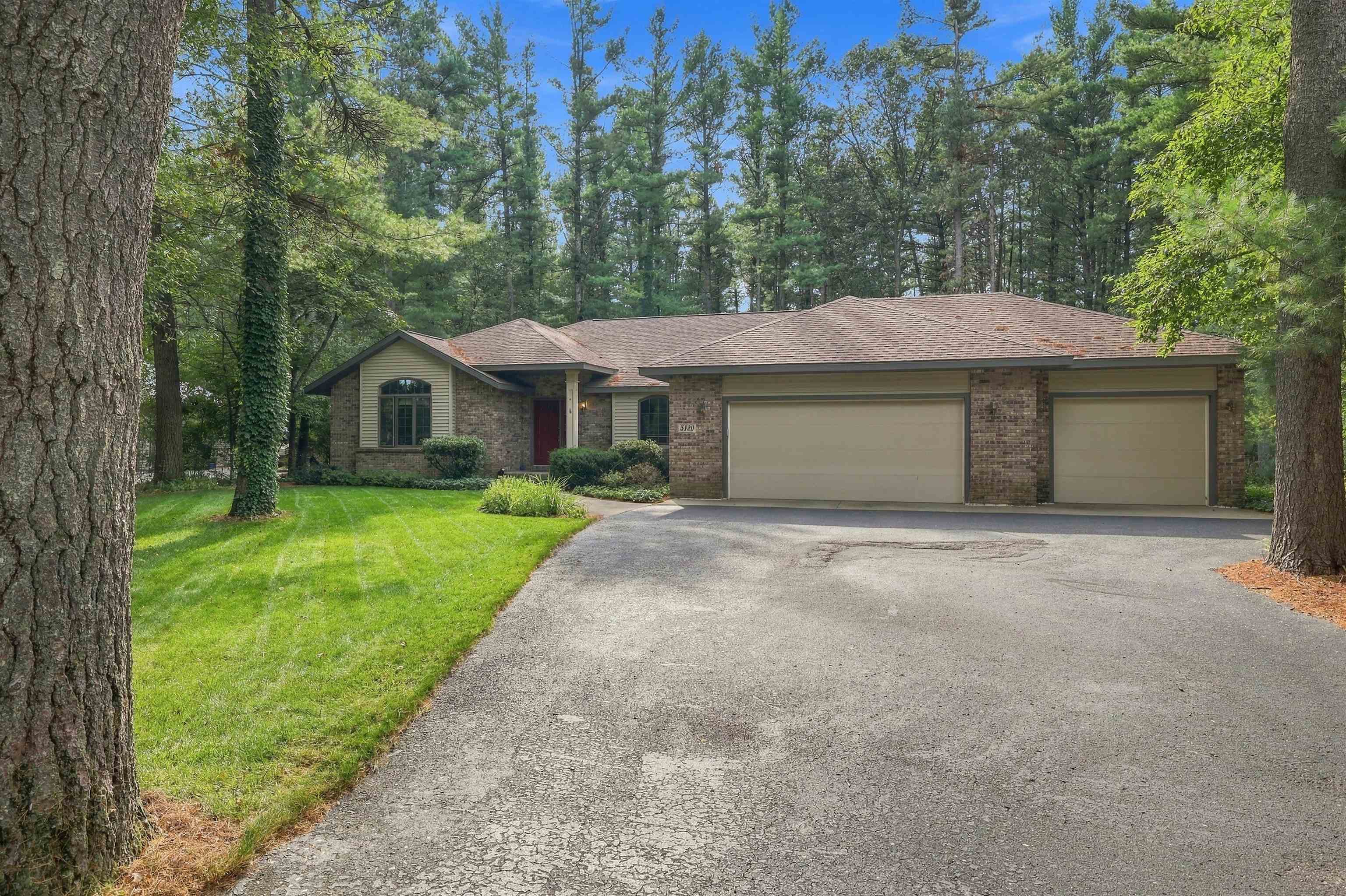 5120 TIMBERLAND TRAIL, Wisconsin Rapids, Wisconsin 54494, 3 Bedrooms Bedrooms, ,2 BathroomsBathrooms,Residential,For Sale,5120 TIMBERLAND TRAIL,22604618