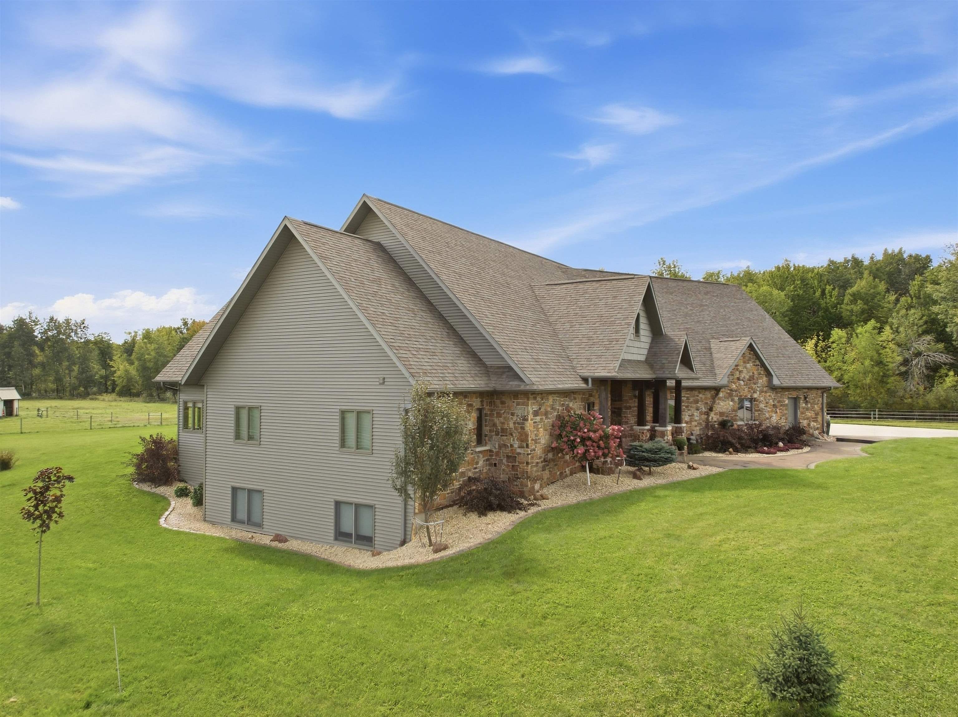9073 RICHFIELD DRIVE, Marshfield, Wisconsin 54449, 6 Bedrooms Bedrooms, ,3 BathroomsBathrooms,Residential,For Sale,9073 RICHFIELD DRIVE,22604619
