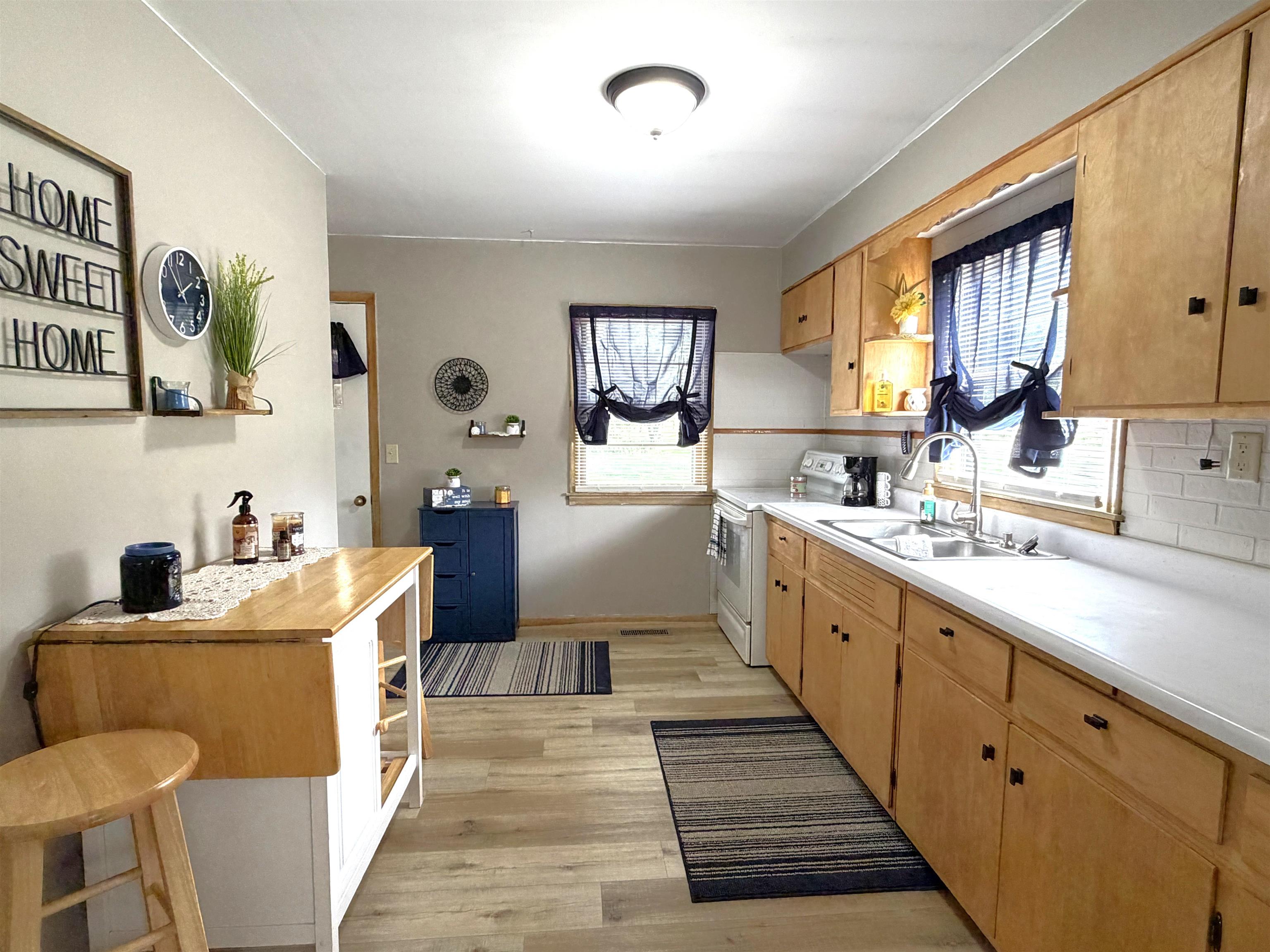 W9568 NORTH AVENUE, Antigo, Wisconsin 54409, 2 Bedrooms Bedrooms, ,1 BathroomBathrooms,Residential,For Sale,W9568 NORTH AVENUE,22604621
