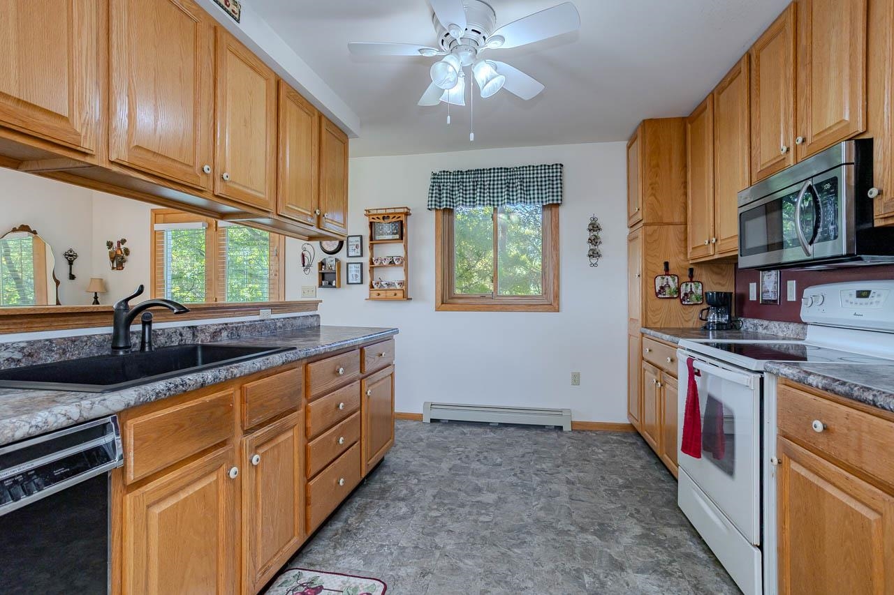 W5554 LINCOLN DRIVE, Merrill, Wisconsin 54452, 4 Bedrooms Bedrooms, ,3 BathroomsBathrooms,Residential,For Sale,W5554 LINCOLN DRIVE,22604623